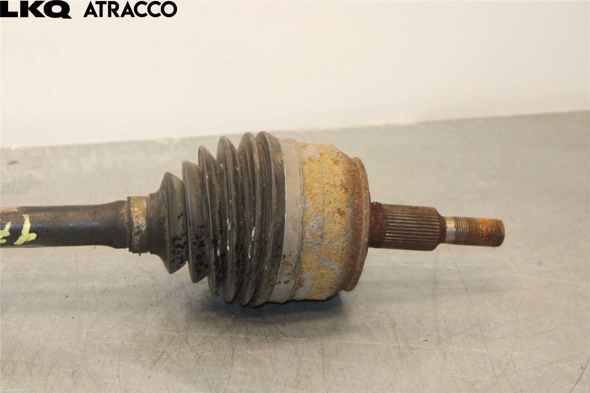 Volkswagen VW TRANSP/CARAVELLE (T5) 04-15 Drivaxel Fram Vänster