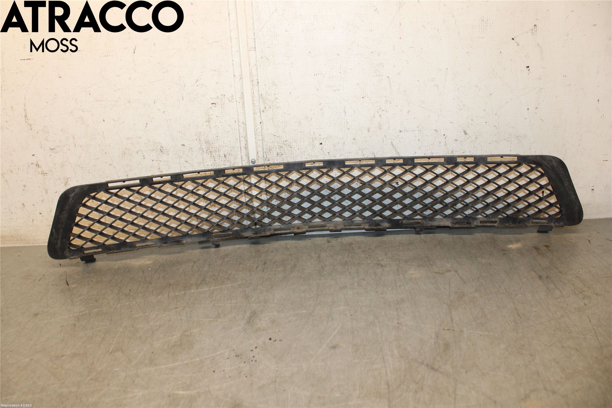 Mercedes-Benz MB E-KLASS (W212) 09-16 Grilldel Mitt