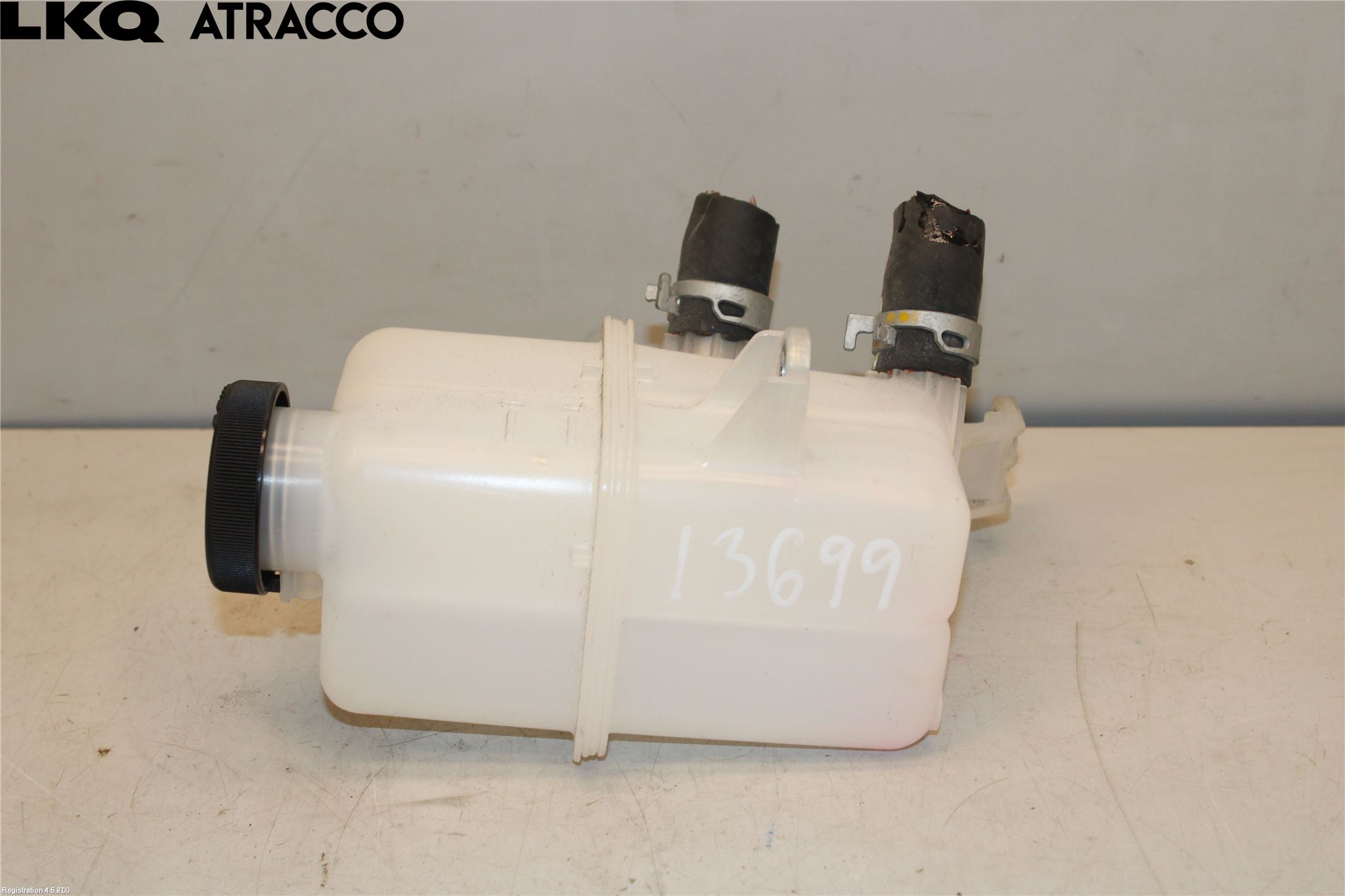 Toyota PRIUS+ ZVW40 12-20 Expansionstank