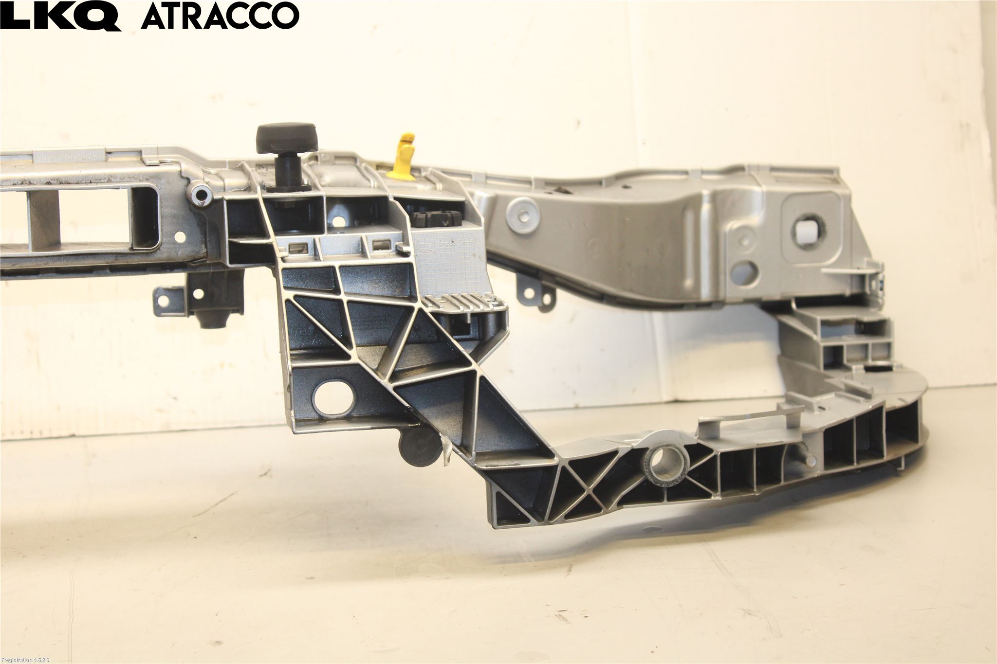 Ford FOCUS 11-14 Front Huvlåsplåt-Balk