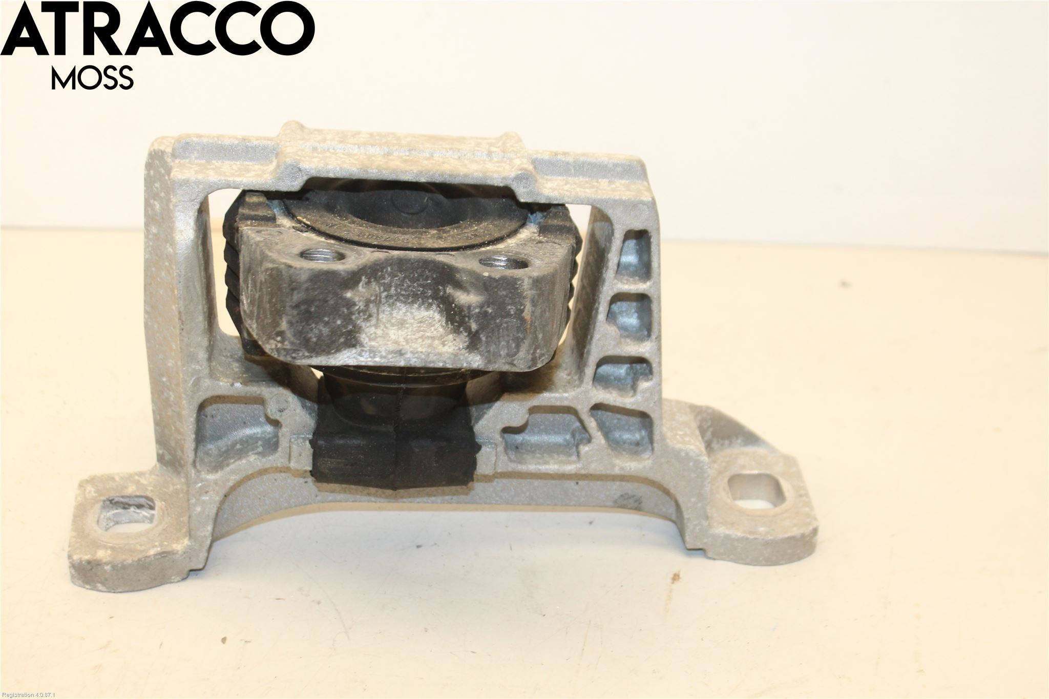 Volvo V40 12-19 Motorfäste