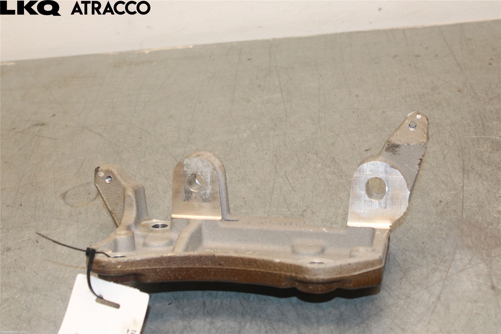 Peugeot 2008/E-2008 20- Motorfäste