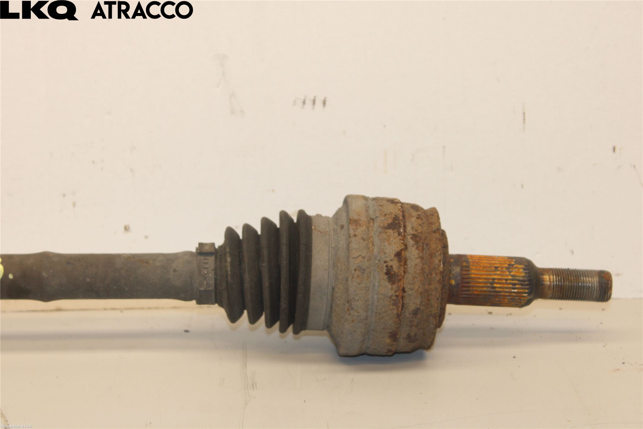 Volkswagen VW TRANSP/CARAVELLE (T5) 04-15 Drivaxel Bak Vänster