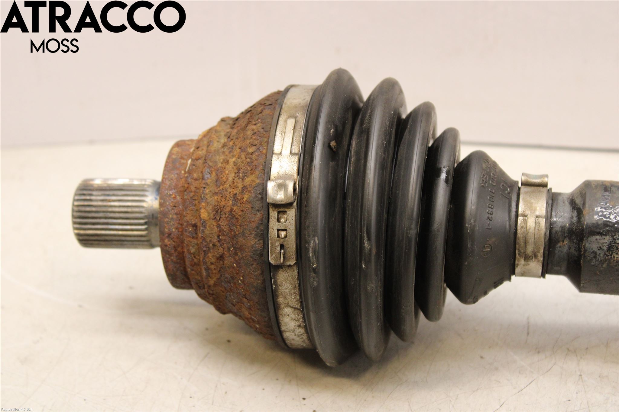 Volkswagen VW TOURAN 10-15 Drivaxel Fram Höger