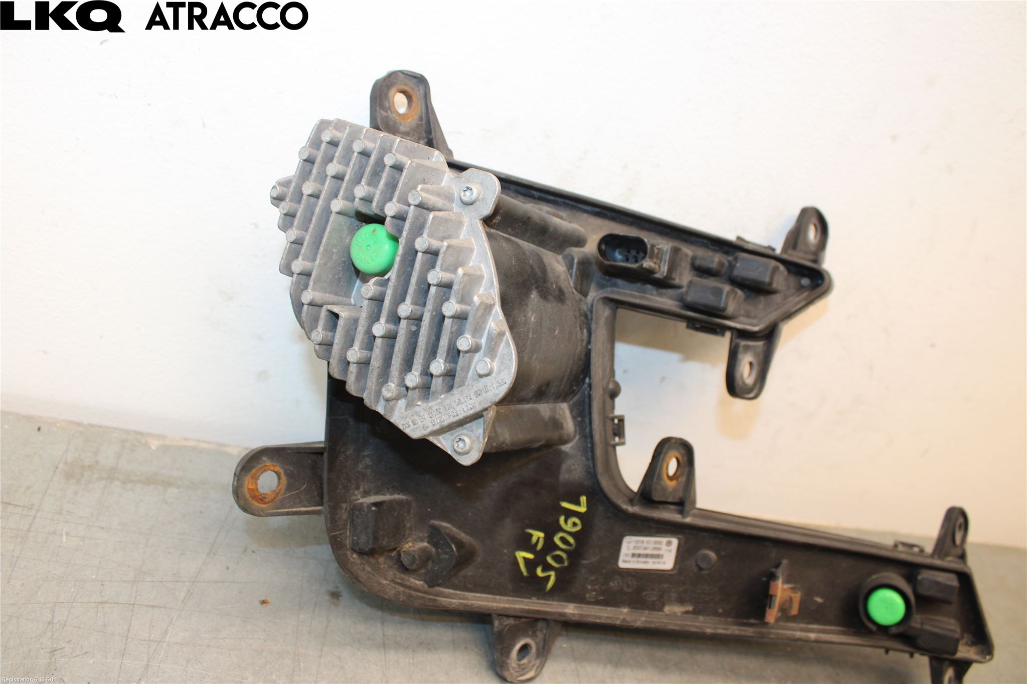 Volkswagen VW PASSAT 15-19 Dimljus-Varselljus Fram