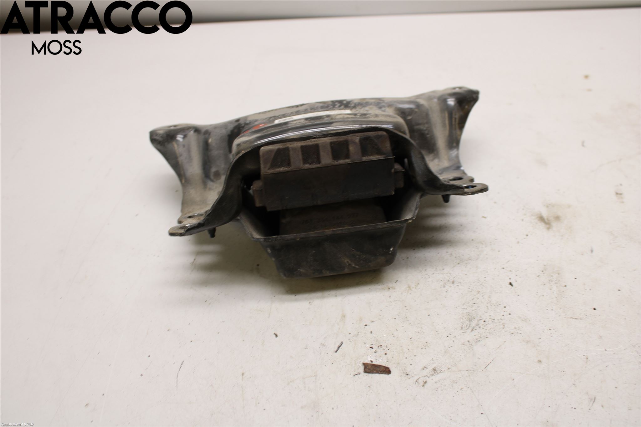 Volkswagen VW PASSAT 15-19 Växellådsfäste