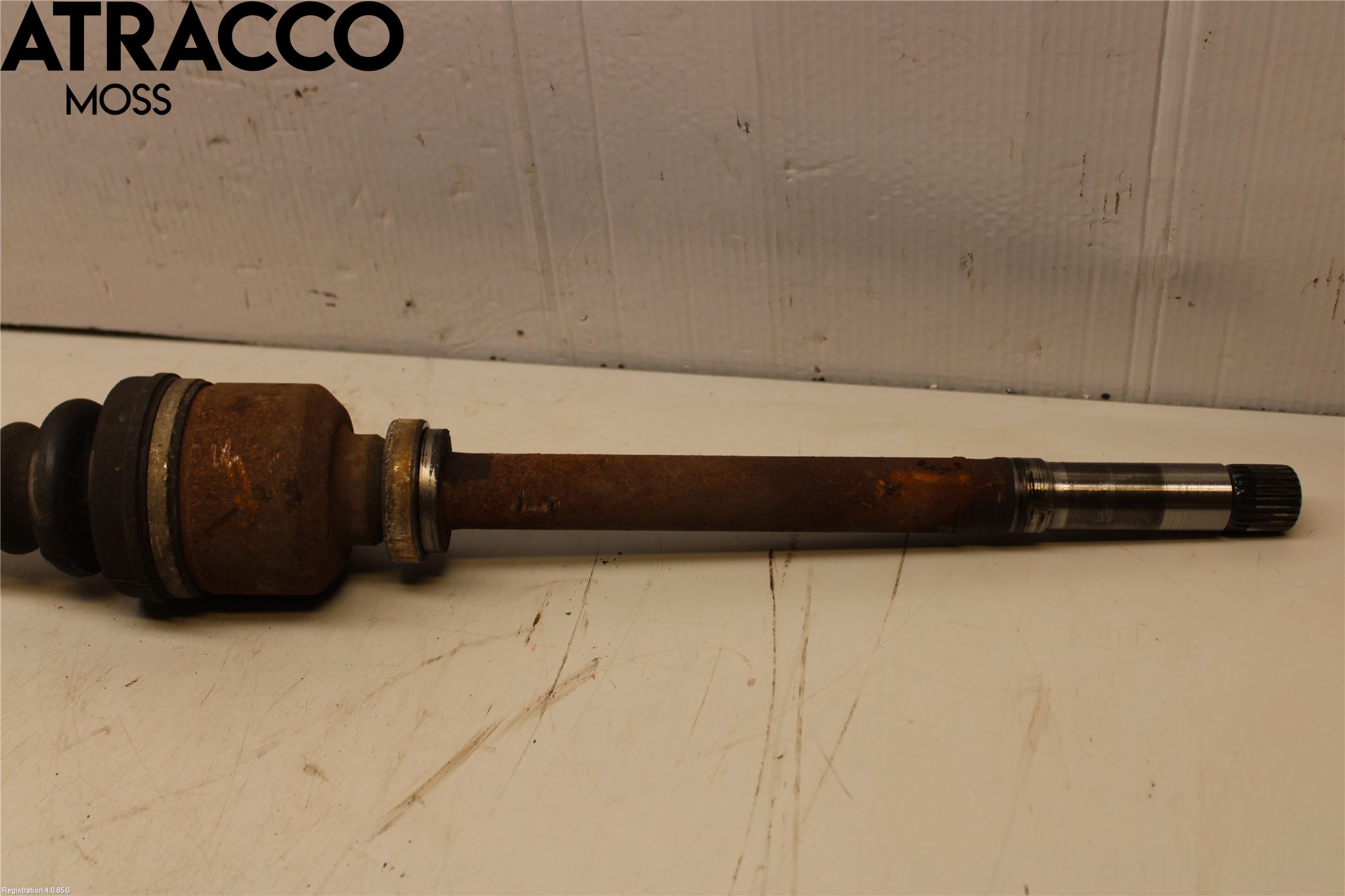 Peugeot 307     01-05 Drivaxel Fram Höger