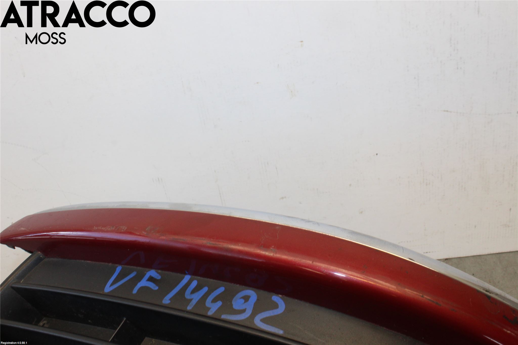 Volkswagen VW GOLF V 04-09 Grilldel Vänster