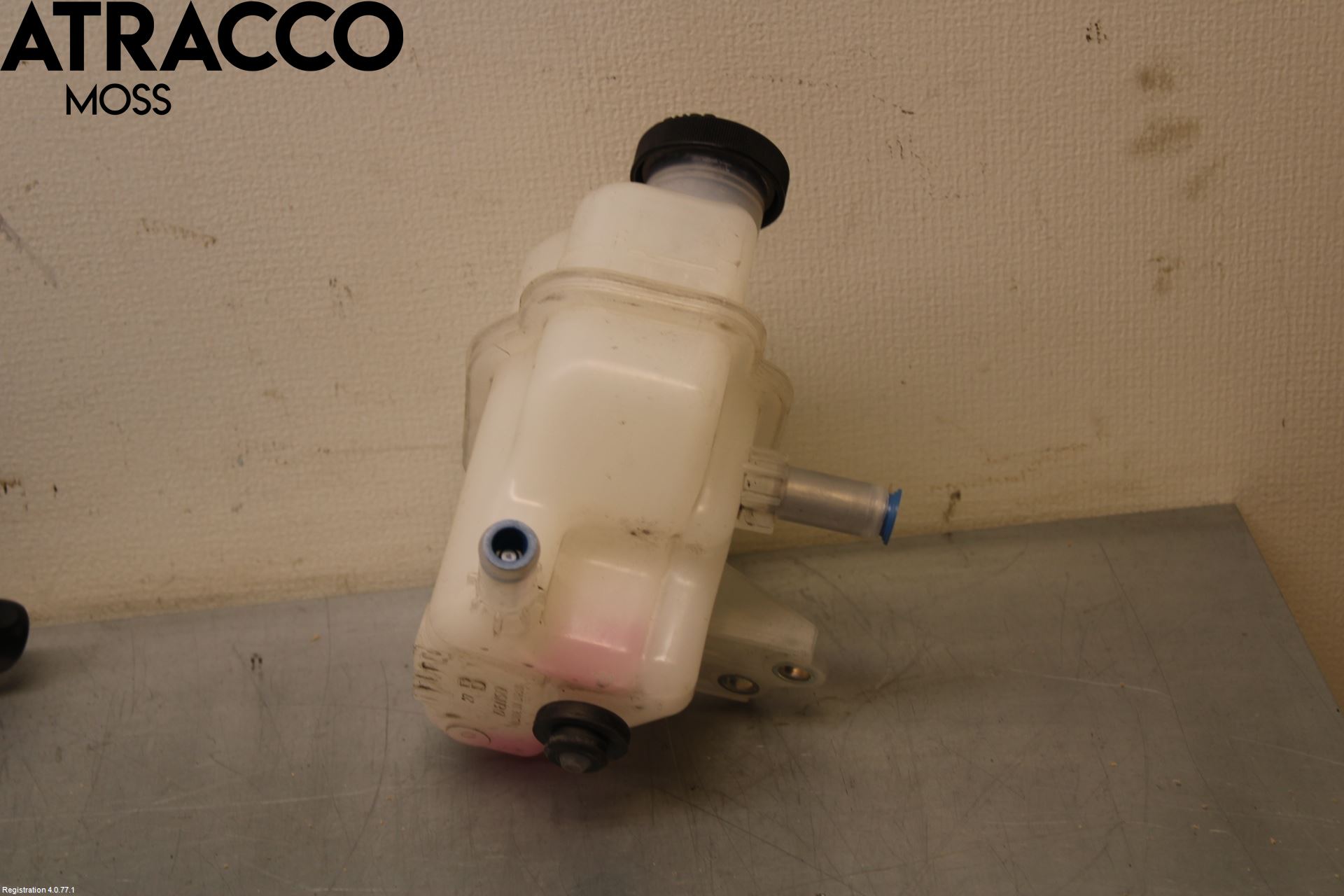 Toyota YARIS XP130 12-14 Expansionstank