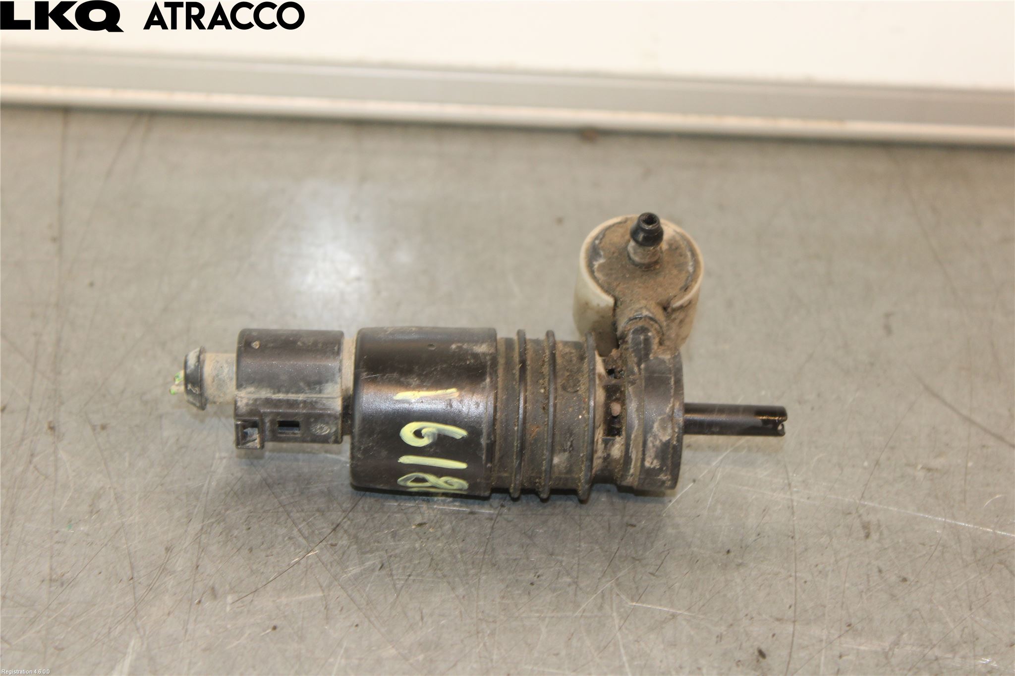 Volkswagen VW CADDY 11-15 Spolarpump Vindruta
