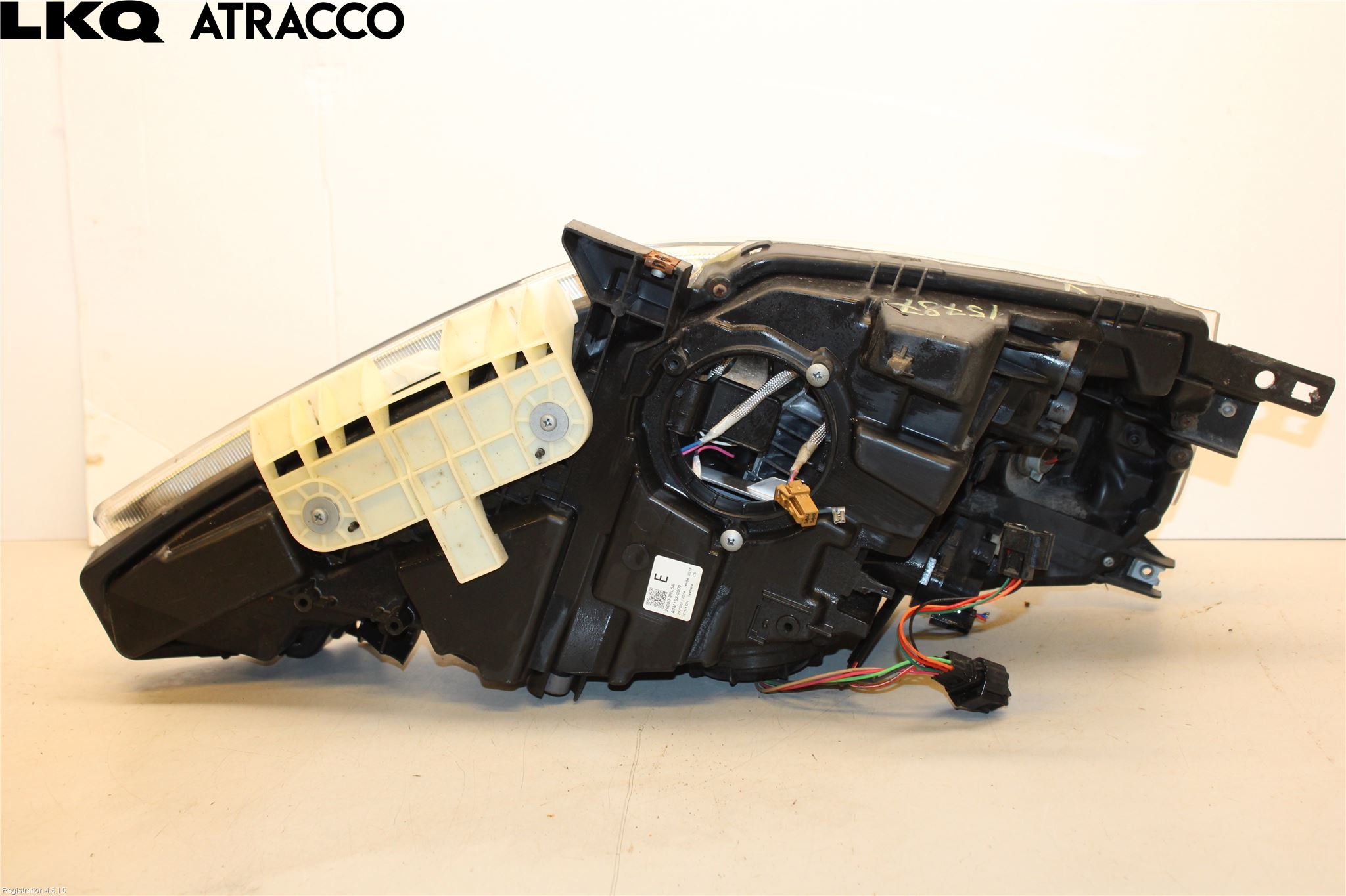 Nissan LEAF 11-17 Strålkastare Vänster