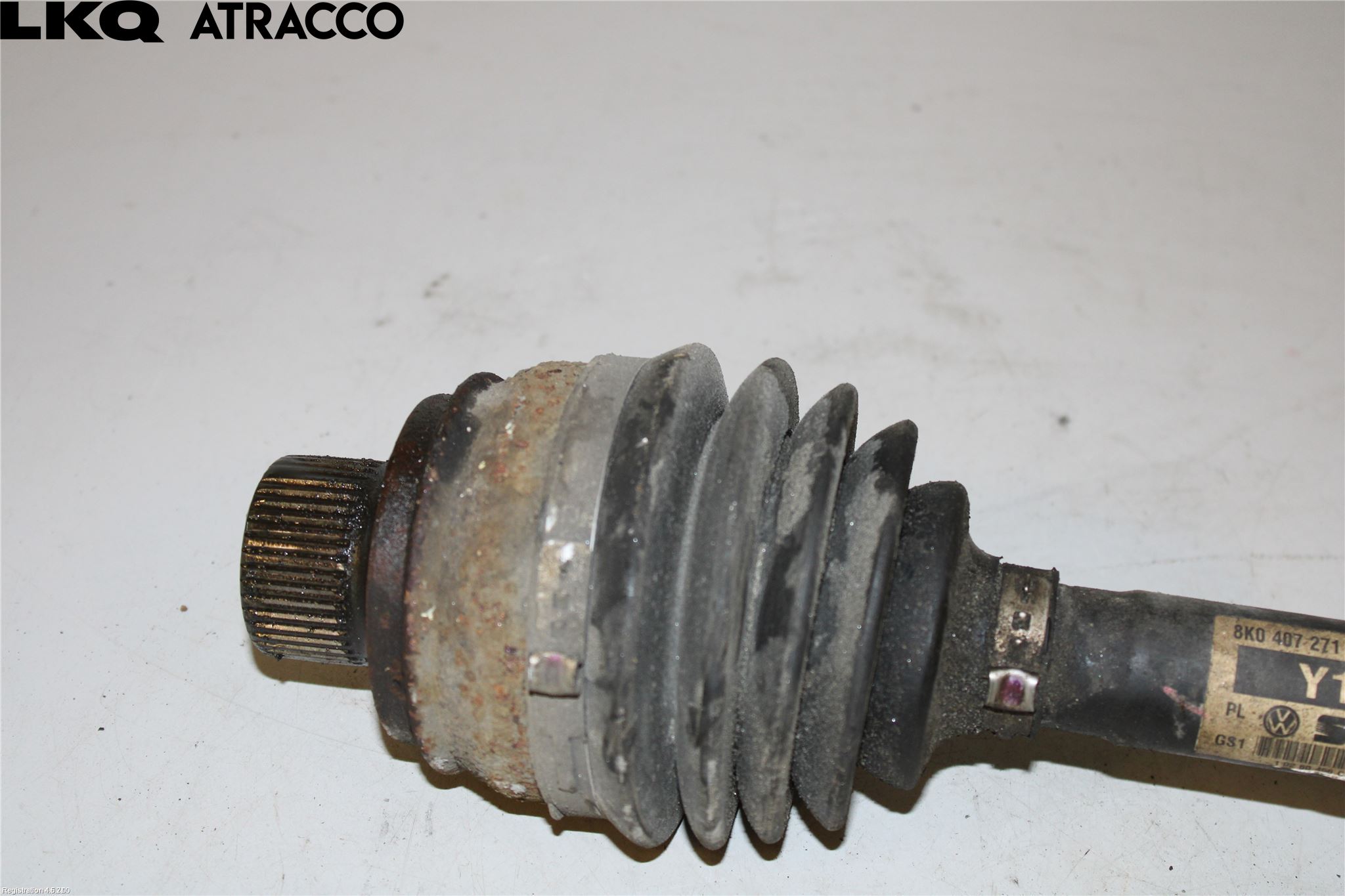 Audi A4/S4 08-11 Drivaxel Fram Vänster