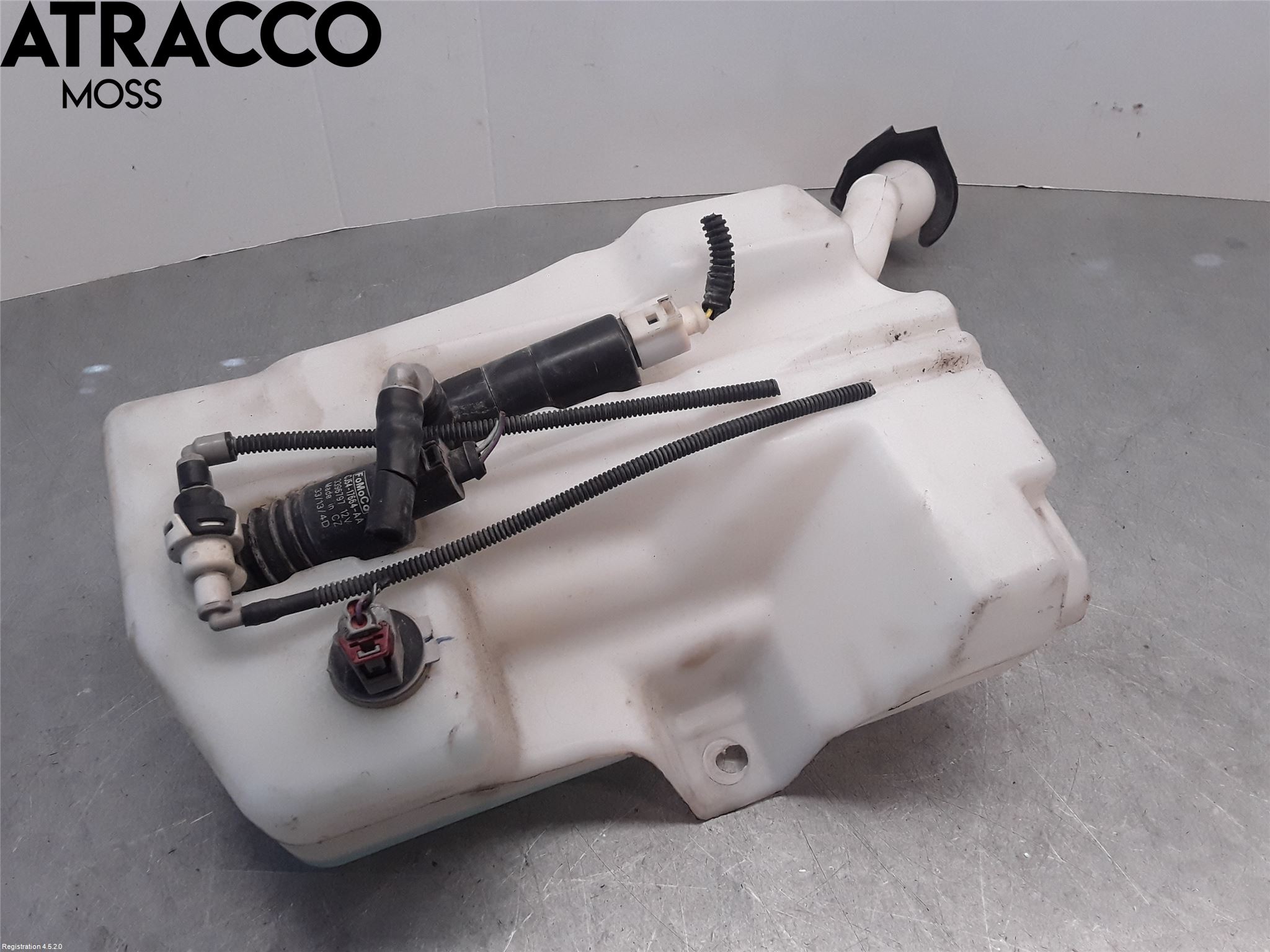 Ford KUGA 13-16 Spolartank Vindruta
