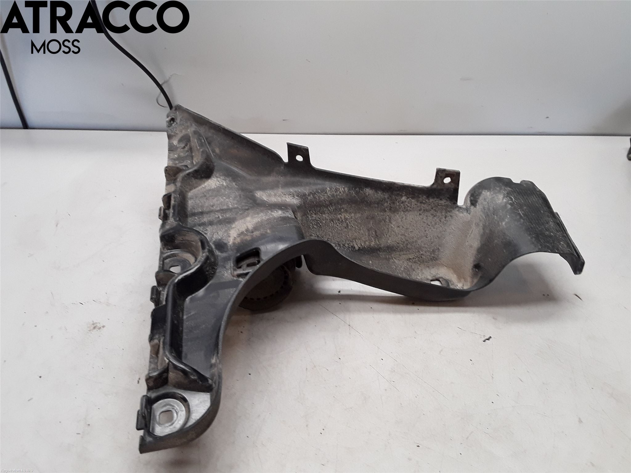 BMW 5 E60/61 Sed/Tou 02-10 Stötfångarfäste Bak Hö