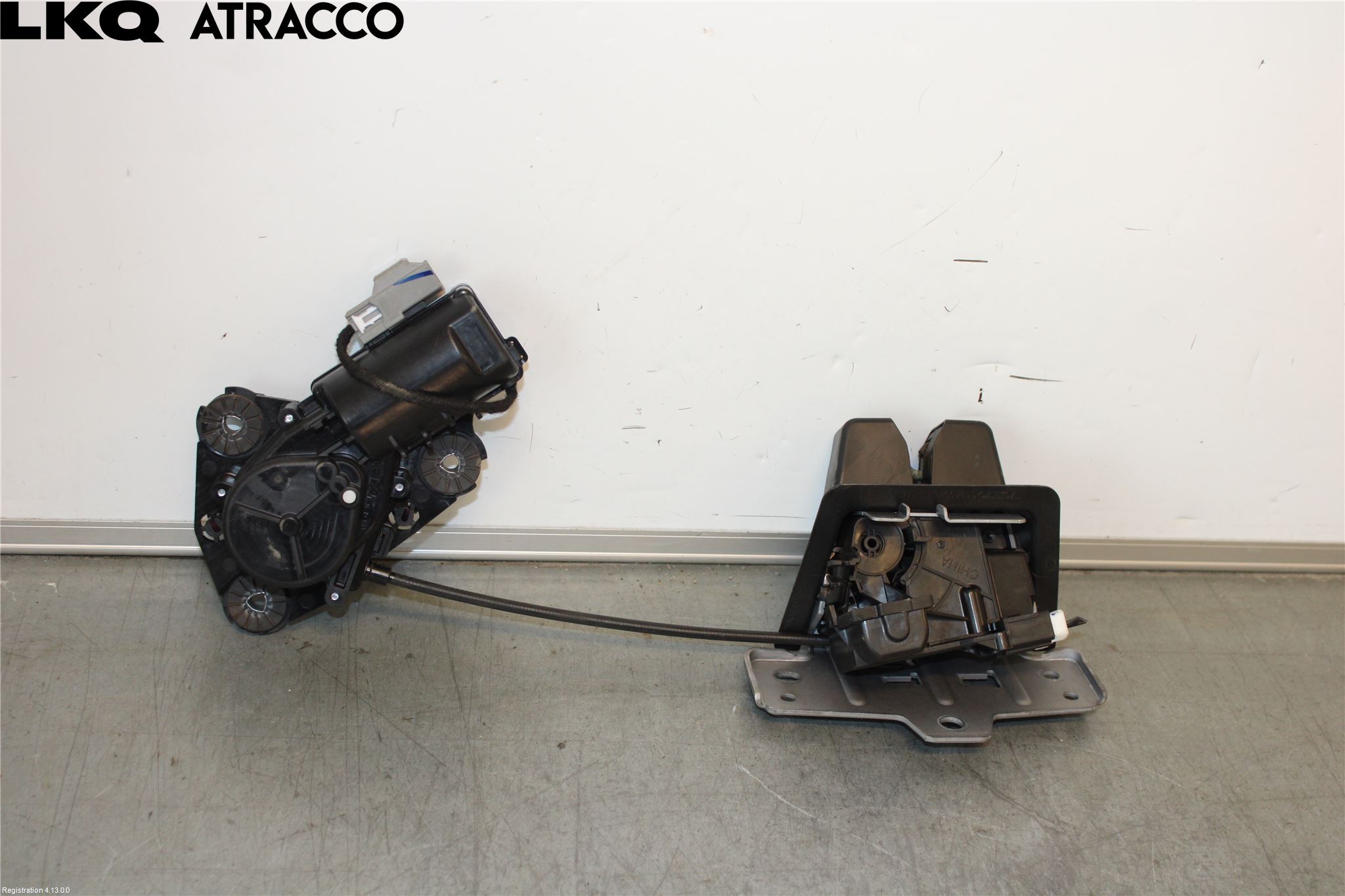 Volvo XC40/RECHARGE 18- Låskista Baklucka