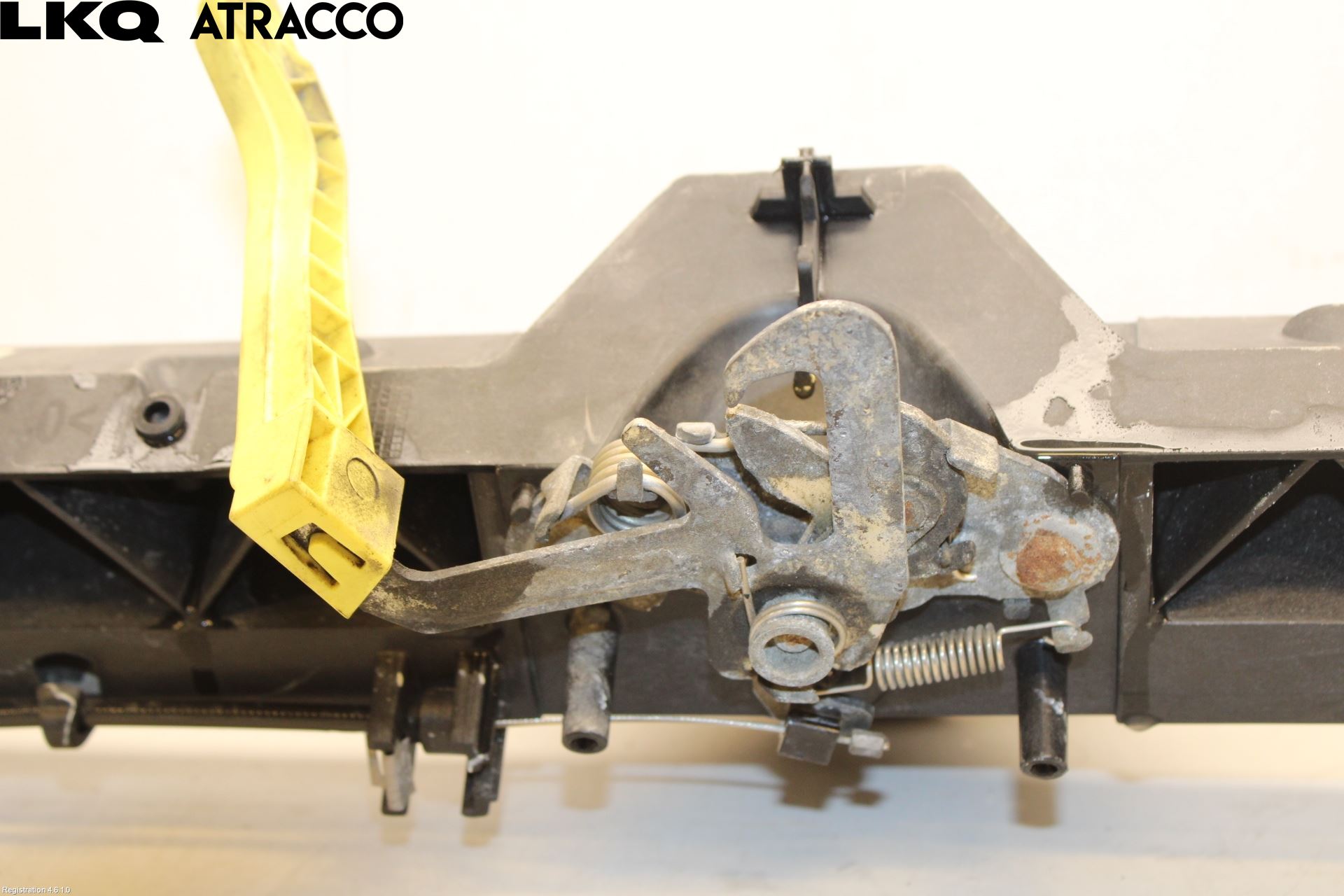 Peugeot PARTNER 16-18 Front Huvlåsplåt-Balk