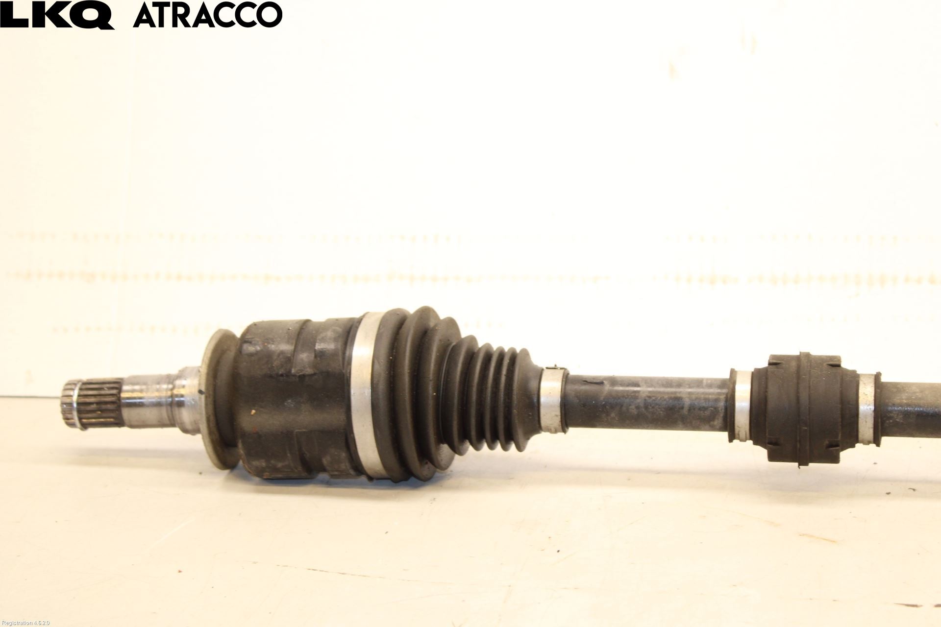 Toyota YARIS CROSS XP21 21- Drivaxel Fram Höger