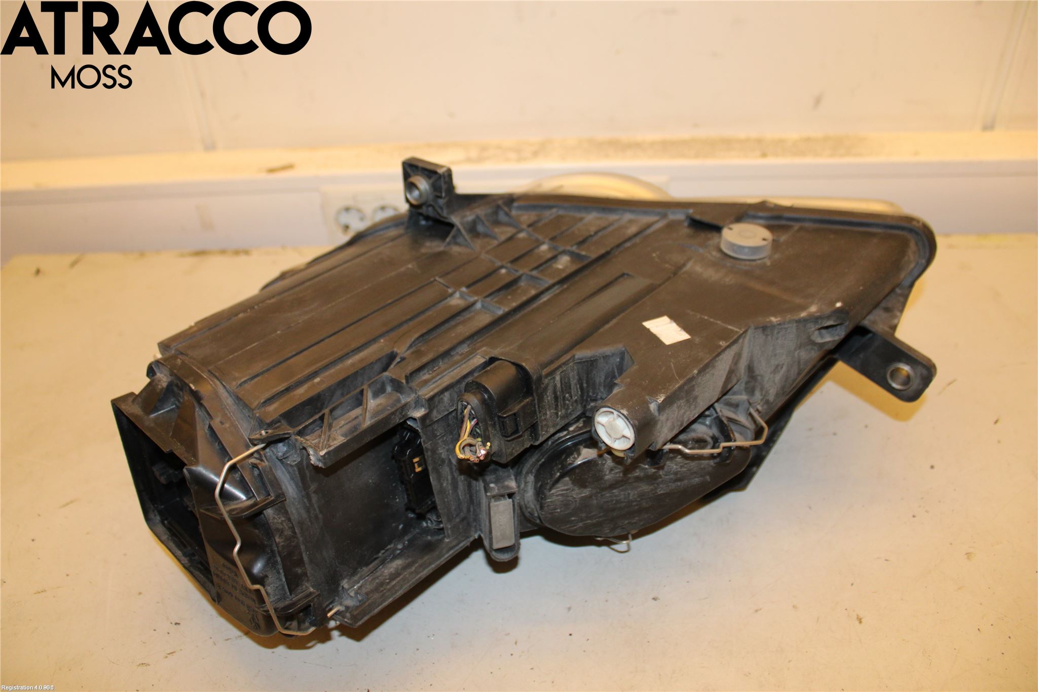 Volkswagen VW PASSAT 05-11 Strålkastare Höger