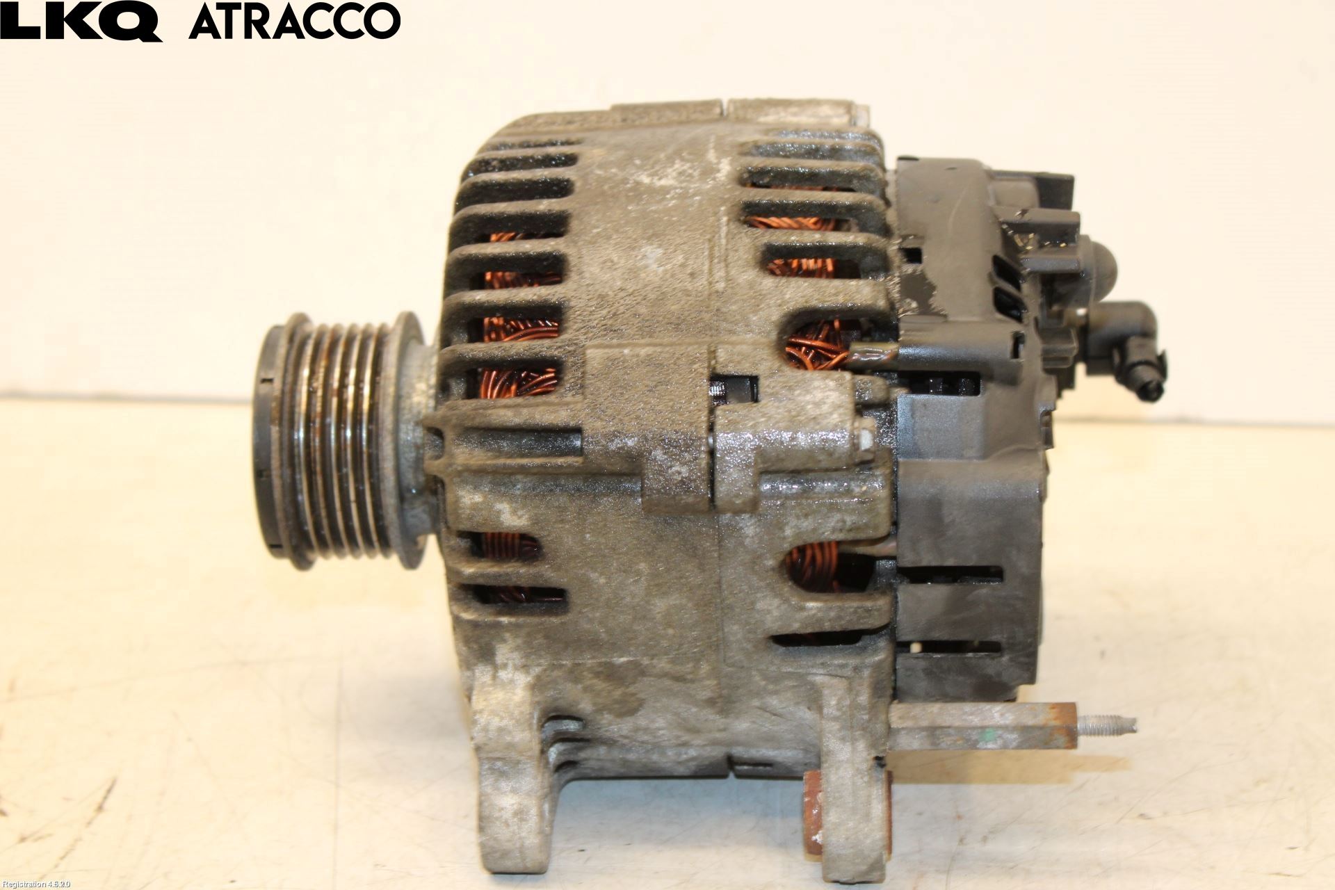 Volkswagen VW CADDY      04-10 Generator