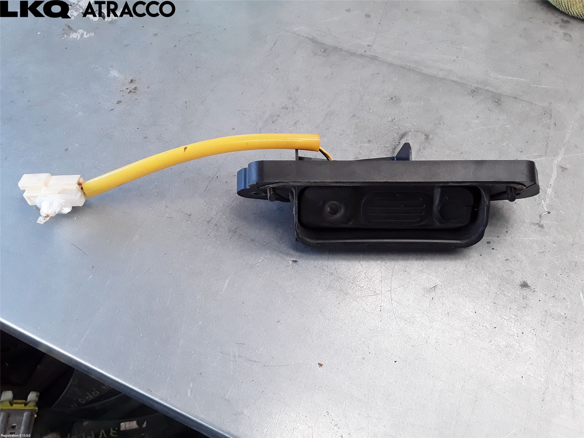 Mitsubishi OUTLANDER 13-21 Bakluckehandtag
