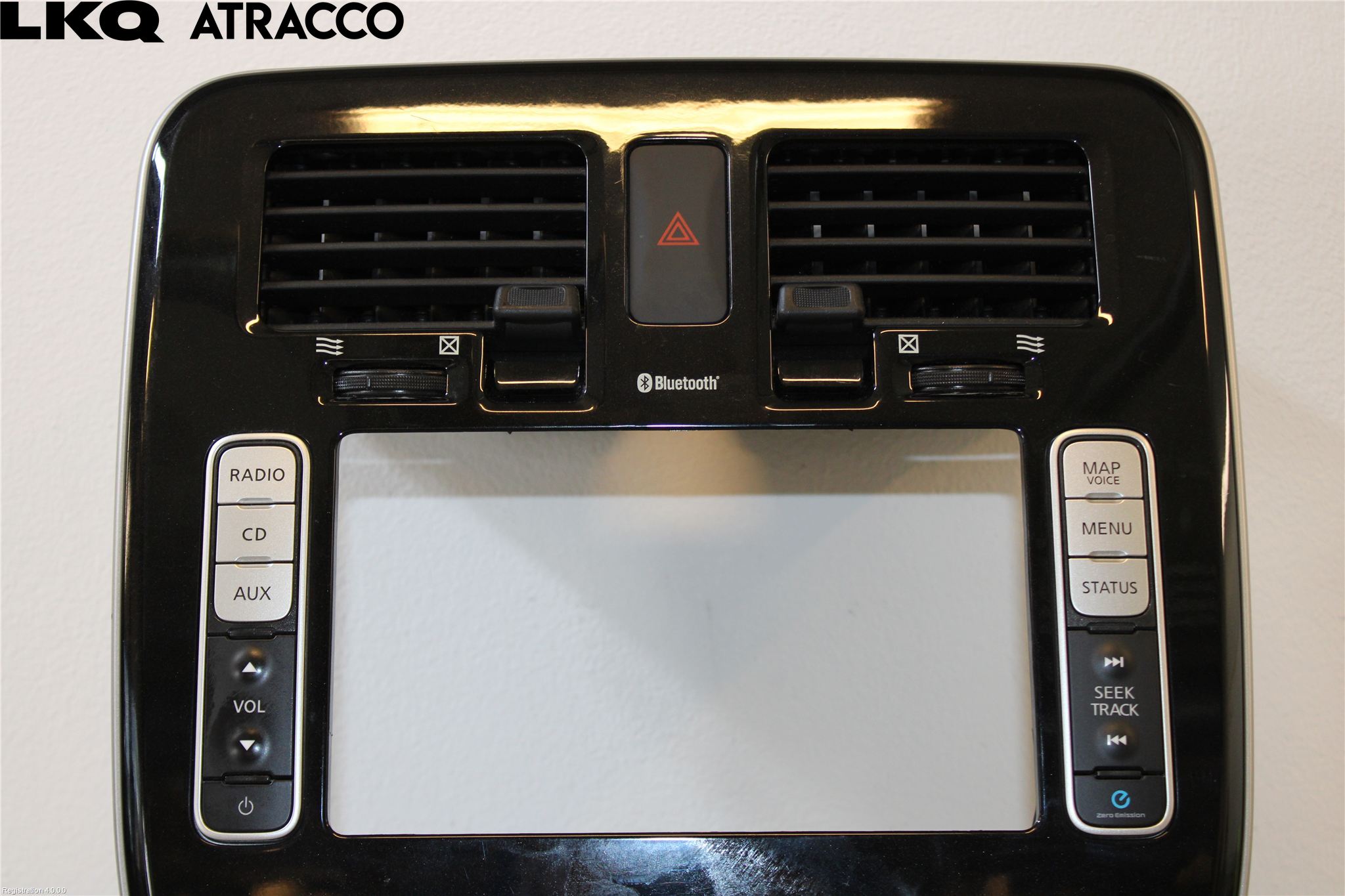 Nissan LEAF 11-17 Instrumentkonsoll Mitt