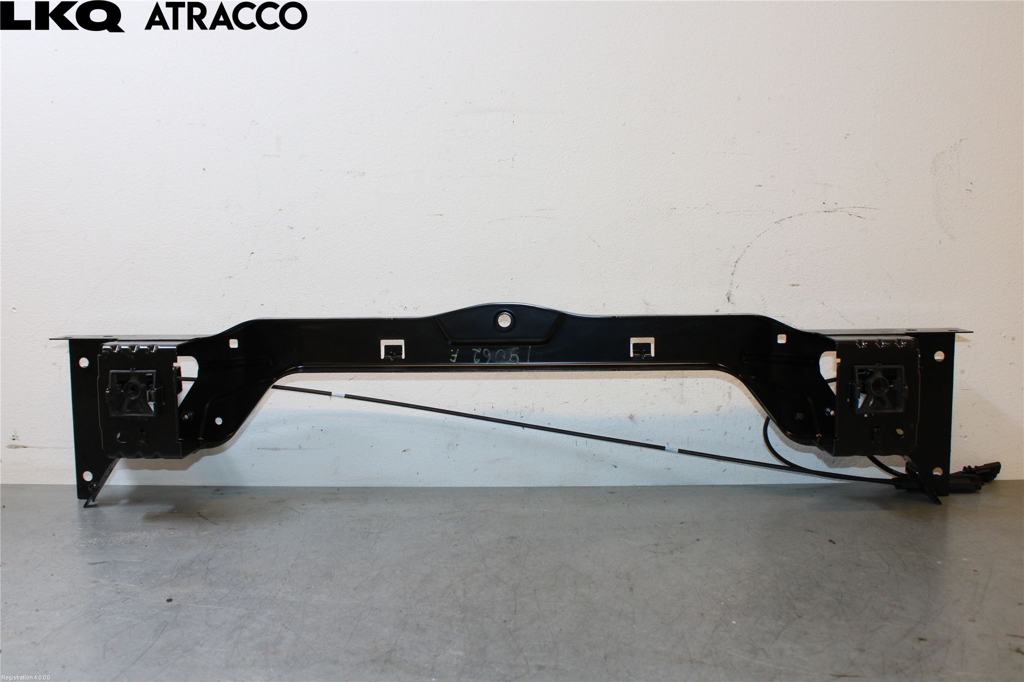 Volvo EX40 25- Frontplåt Övre