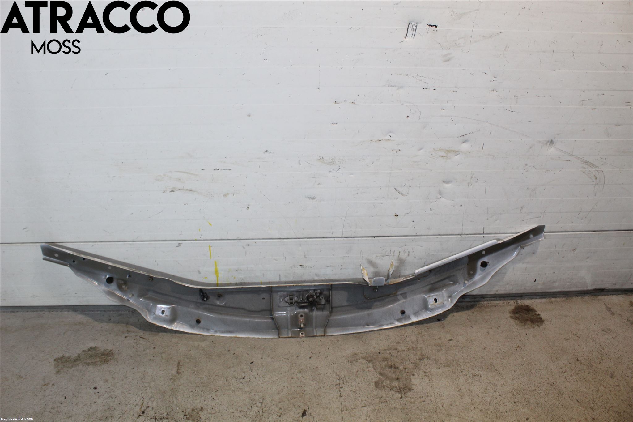 Maxus EV80 19- Front Huvlåsplåt-Balk