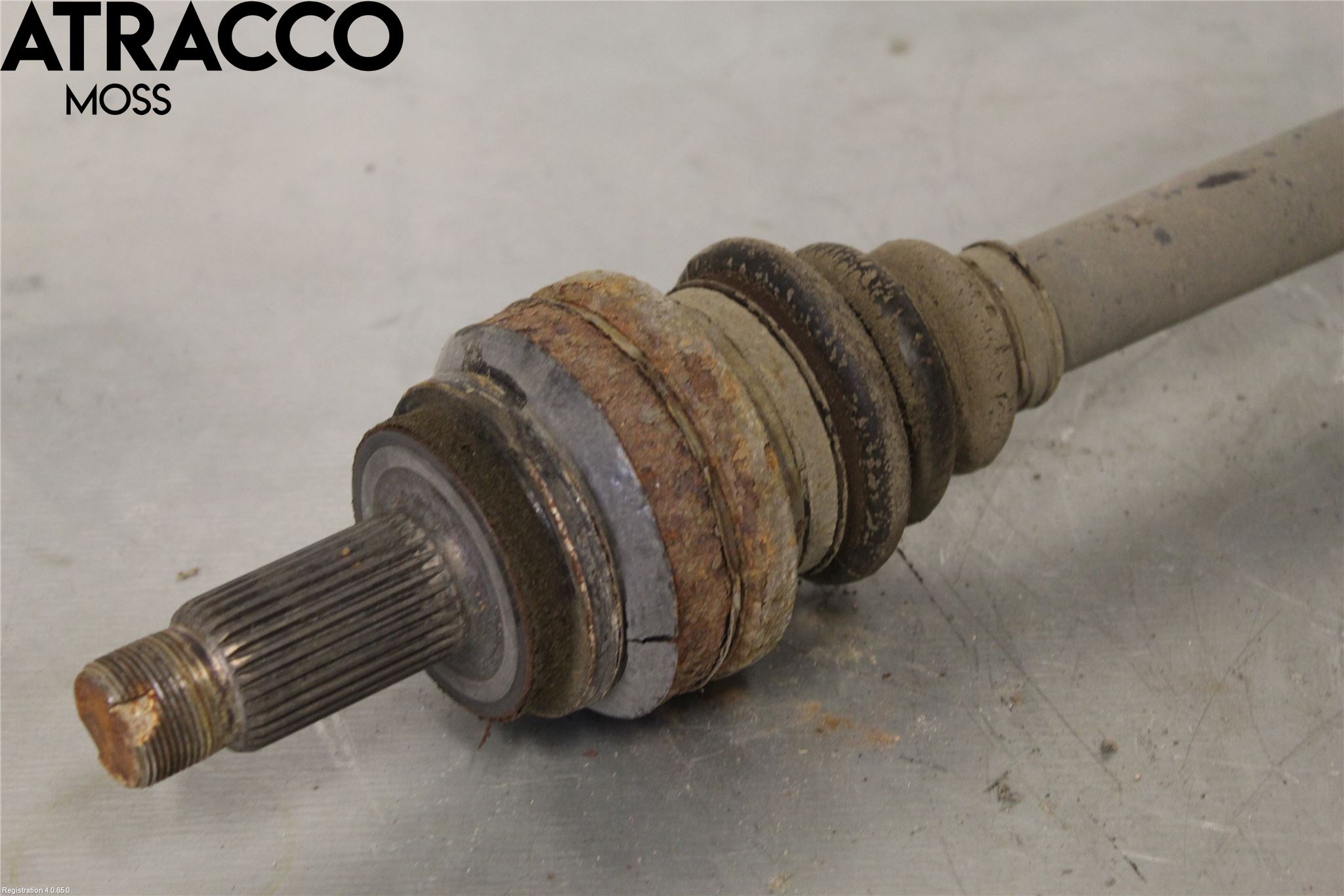 BMW 5 F10/F11/F18 09-17 Drivaxel Bak Höger