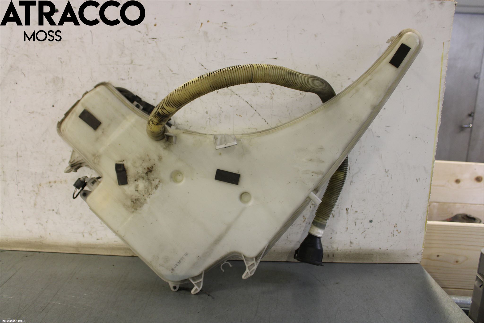 BMW 1 E87/81 5D/3D 03-11 Spolartank Vindruta-Strål