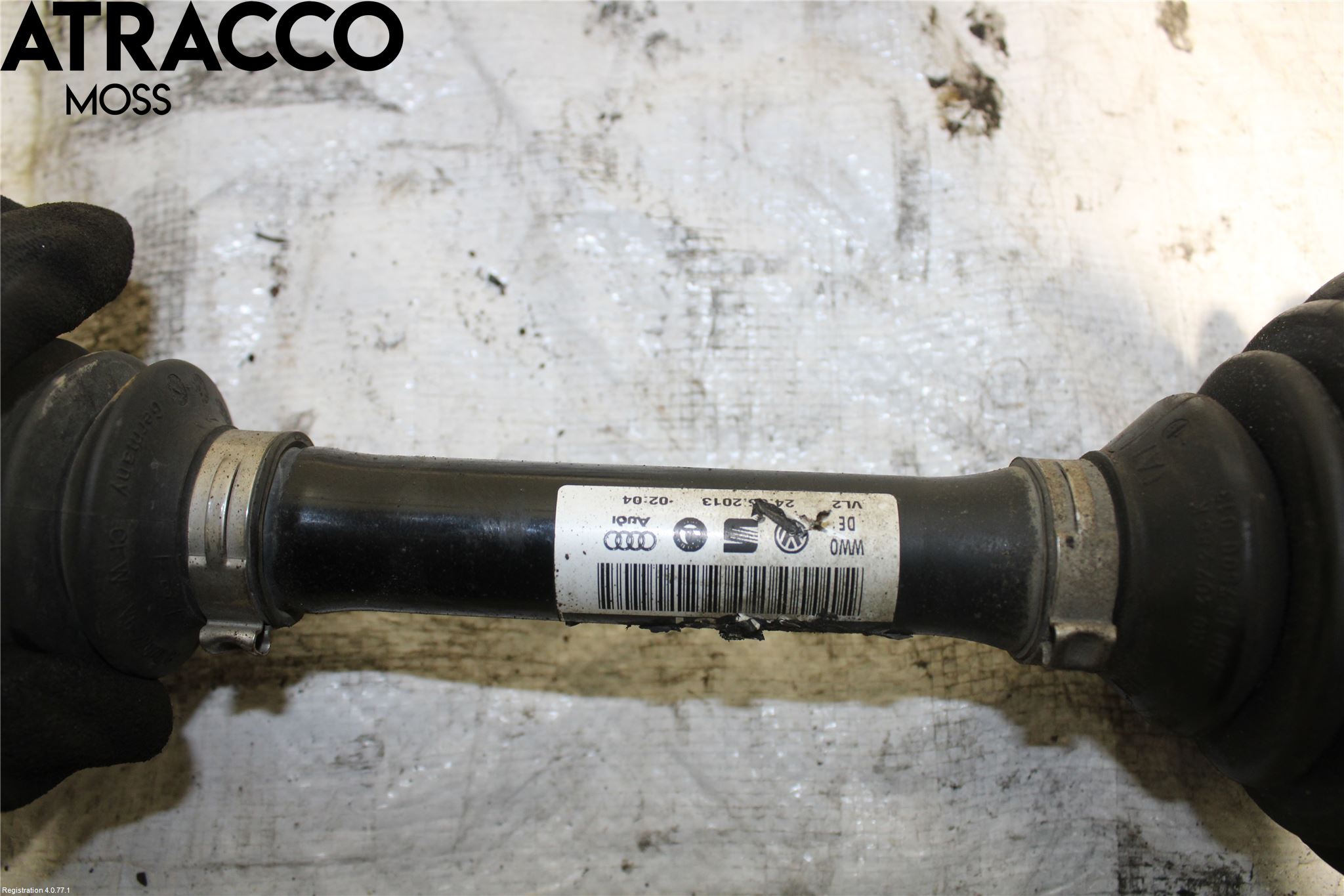 Audi A1/S1 11-18 Drivaxel Fram Vänster