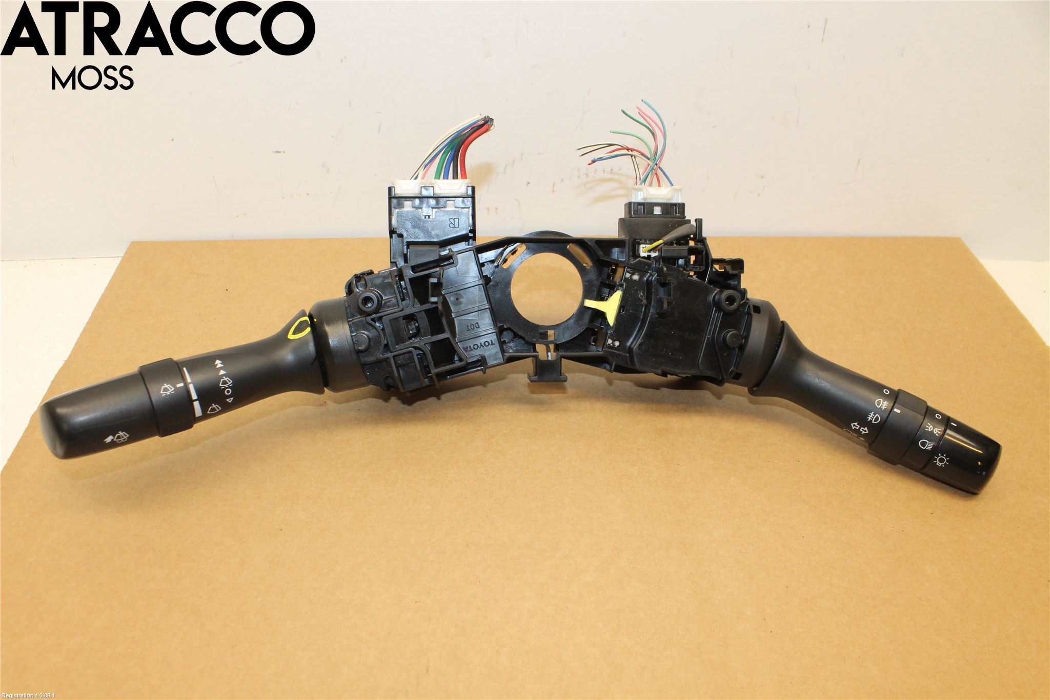 Toyota AVENSIS 09-15 Spakcentral