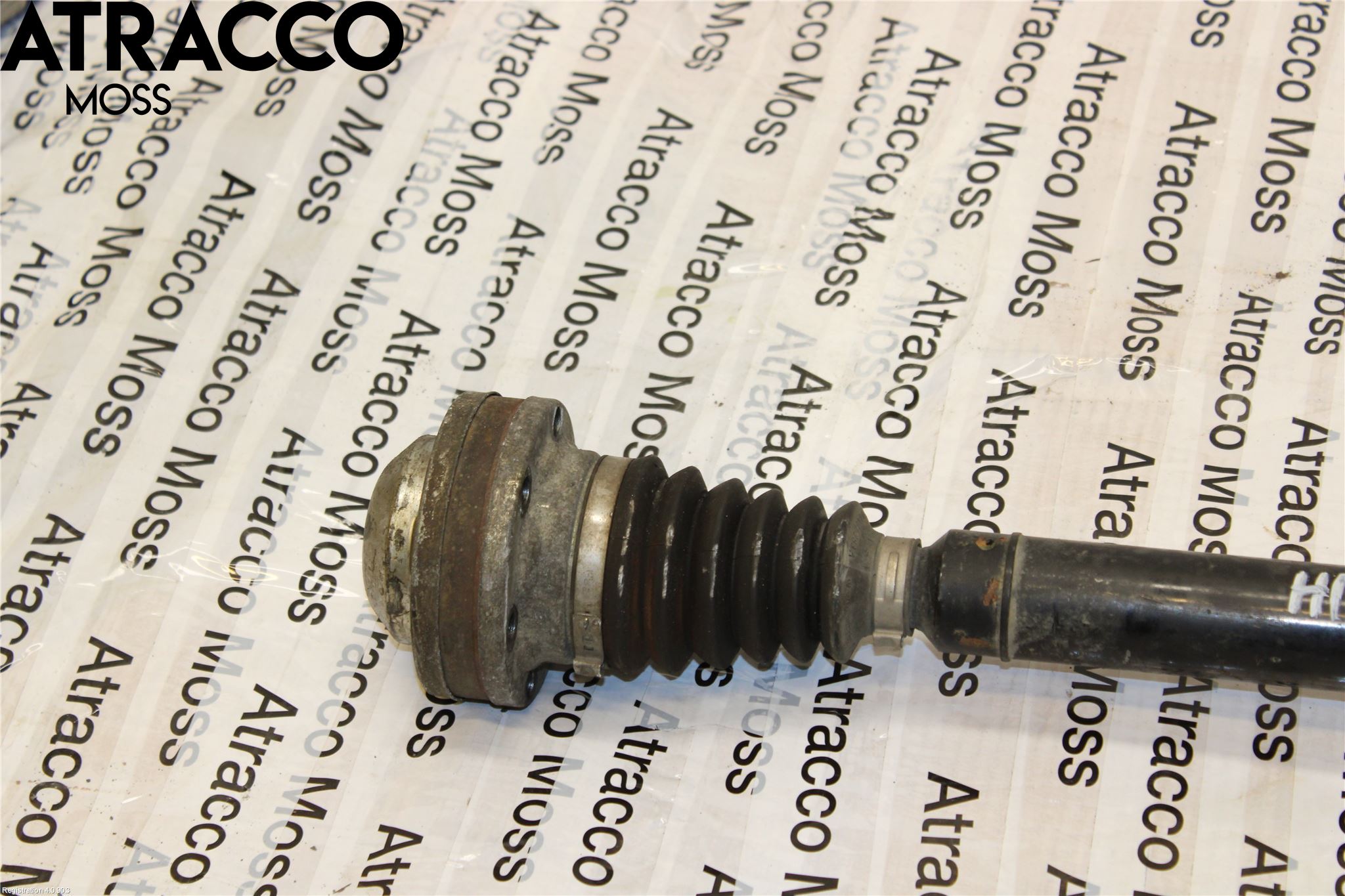 Volkswagen VW TOURAN 10-15 Drivaxel Fram Vänster