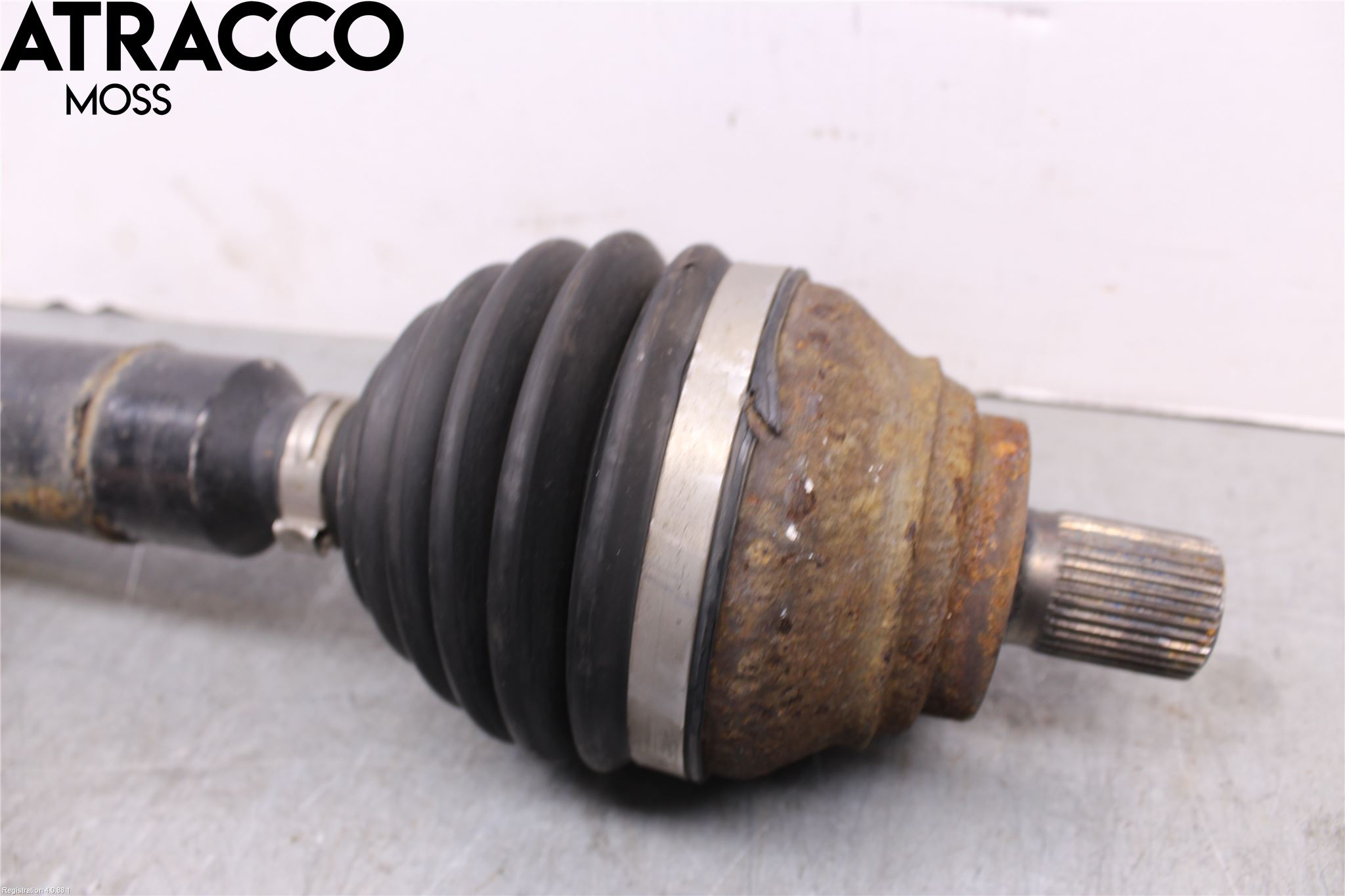 Volkswagen VW CADDY 16-20 Drivaxel Fram Höger