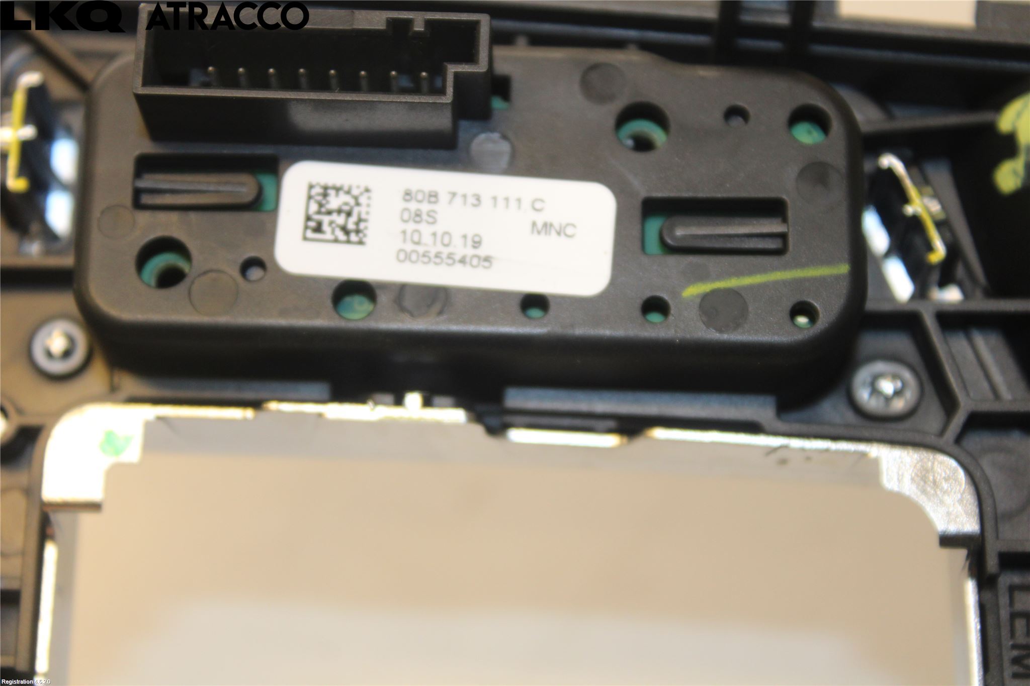 Audi Q5/SQ5 17- Instrumentkonsoll Mitt