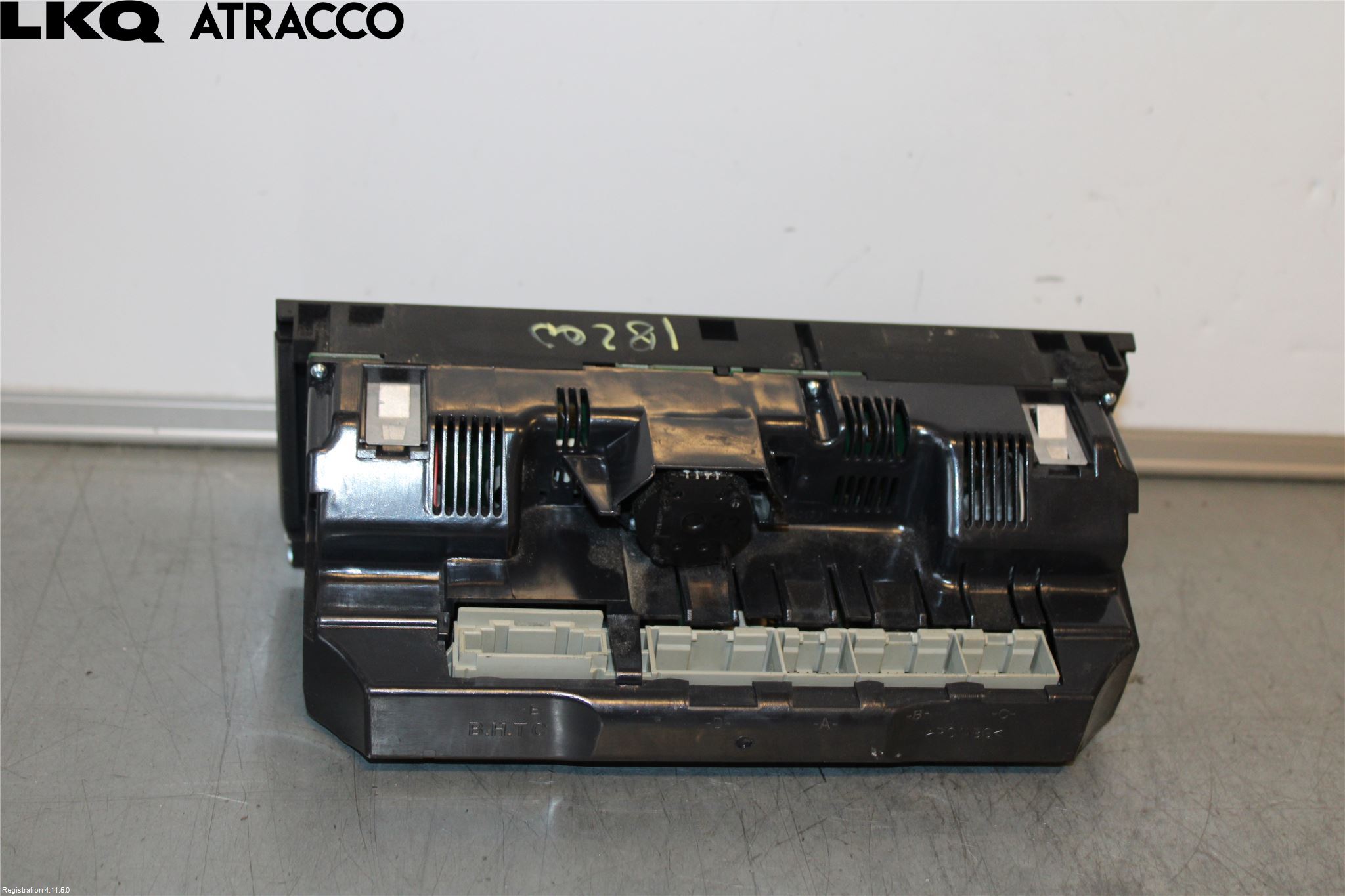 Audi A6/S6     05-11 Ac Styrenhet Ac Manöveren