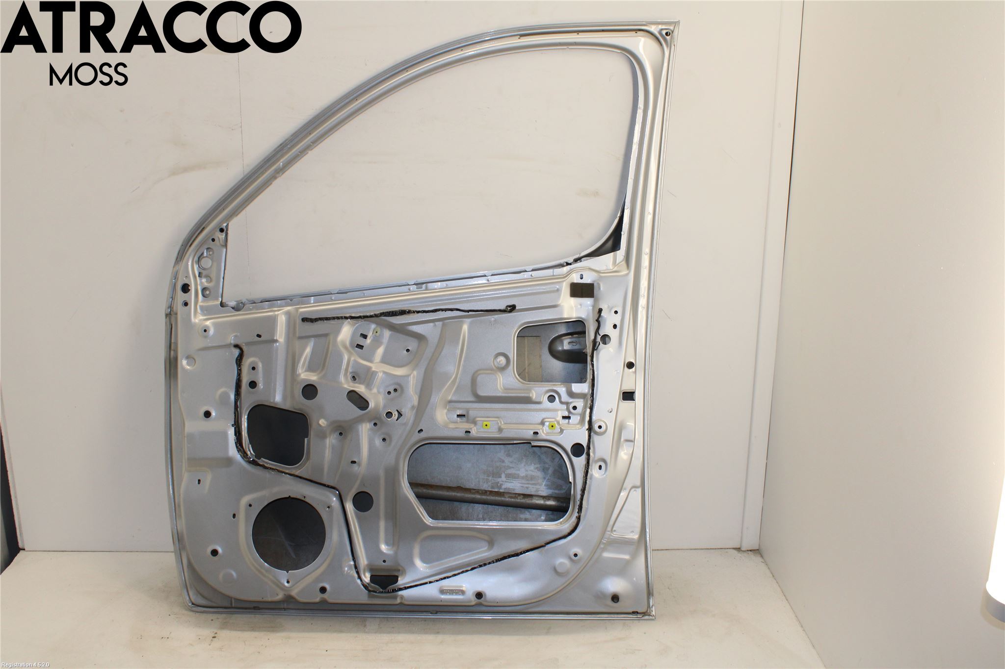 Toyota YARIS VERSO P1 00-05 Dörr Fram Höger