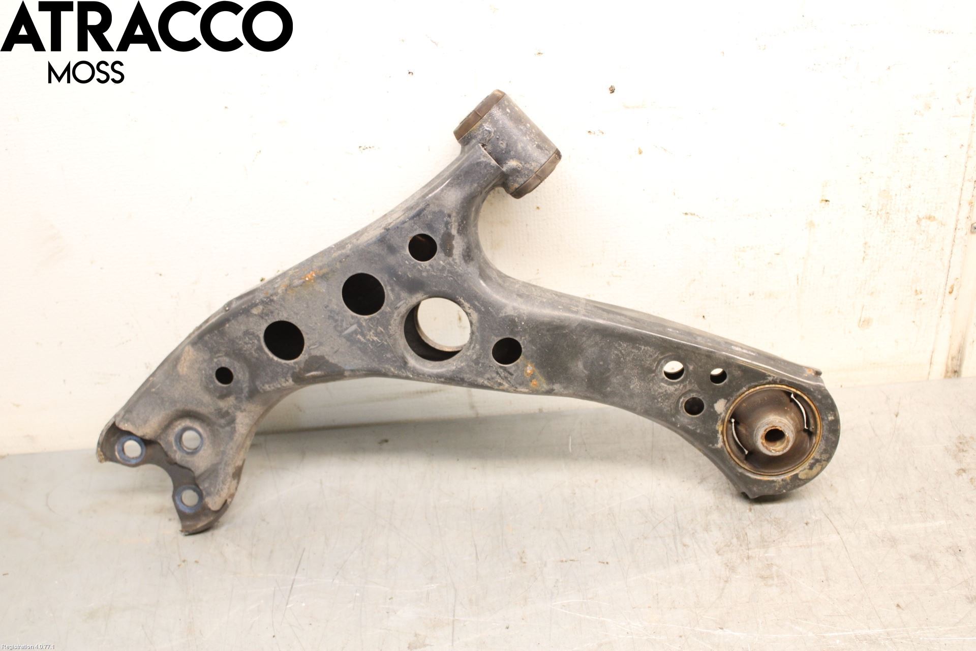 Toyota COROLLA 19- Bärarm Fram Undre Hö