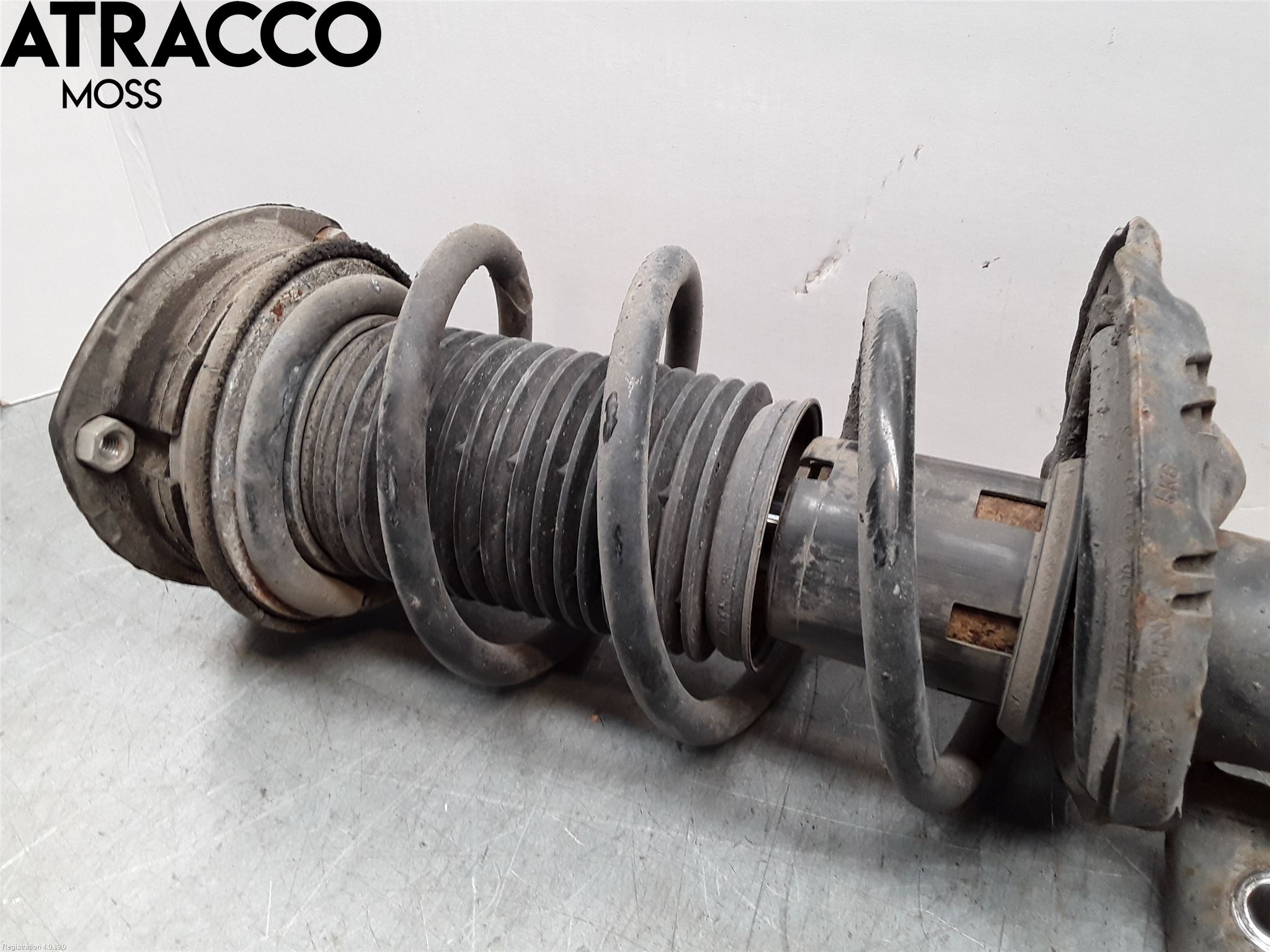 Volkswagen VW PASSAT 15-19 Fjäderben Fram Vänster