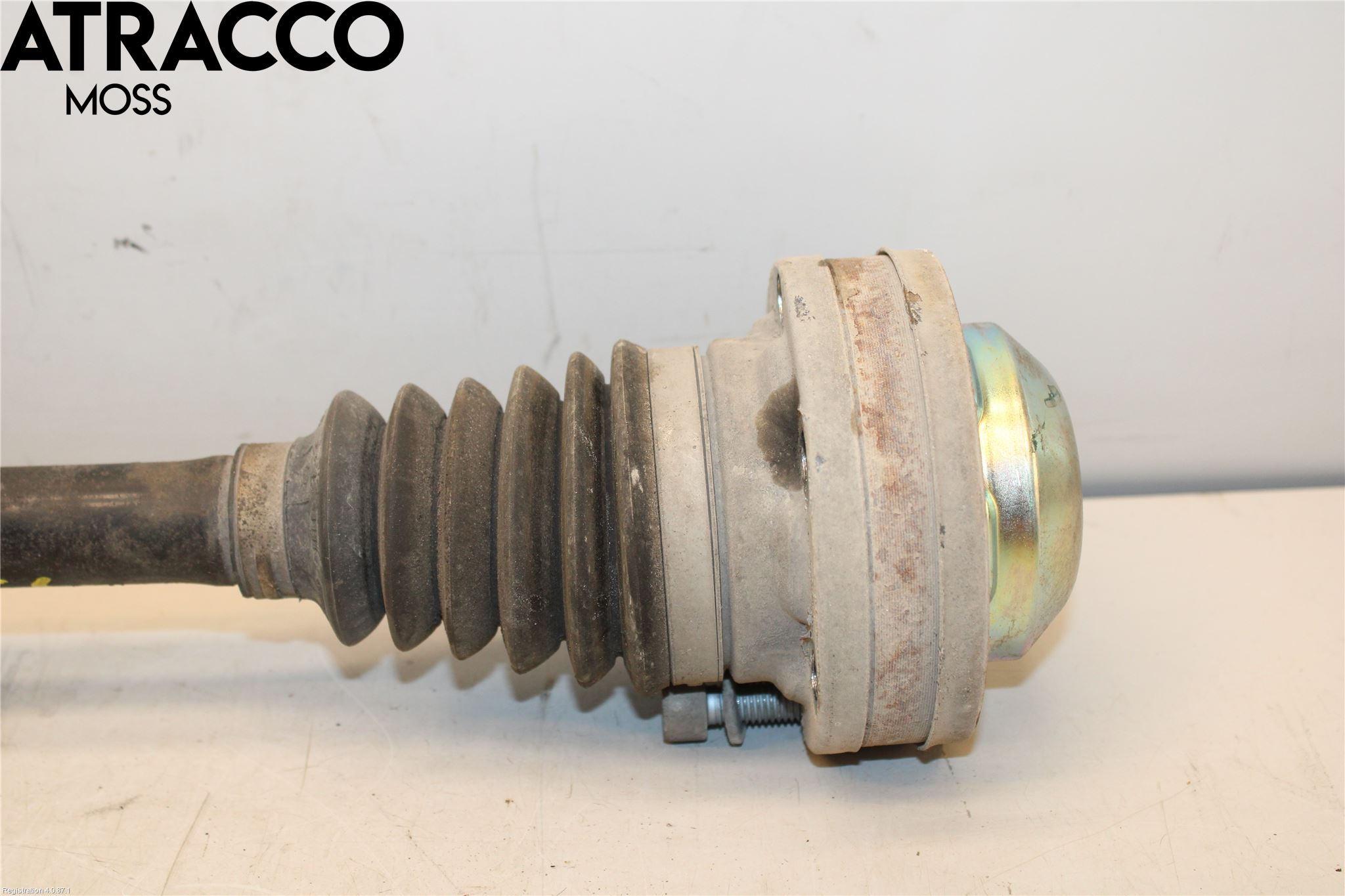 Volkswagen VW TOURAN 03-10 Drivaxel Fram Vänster