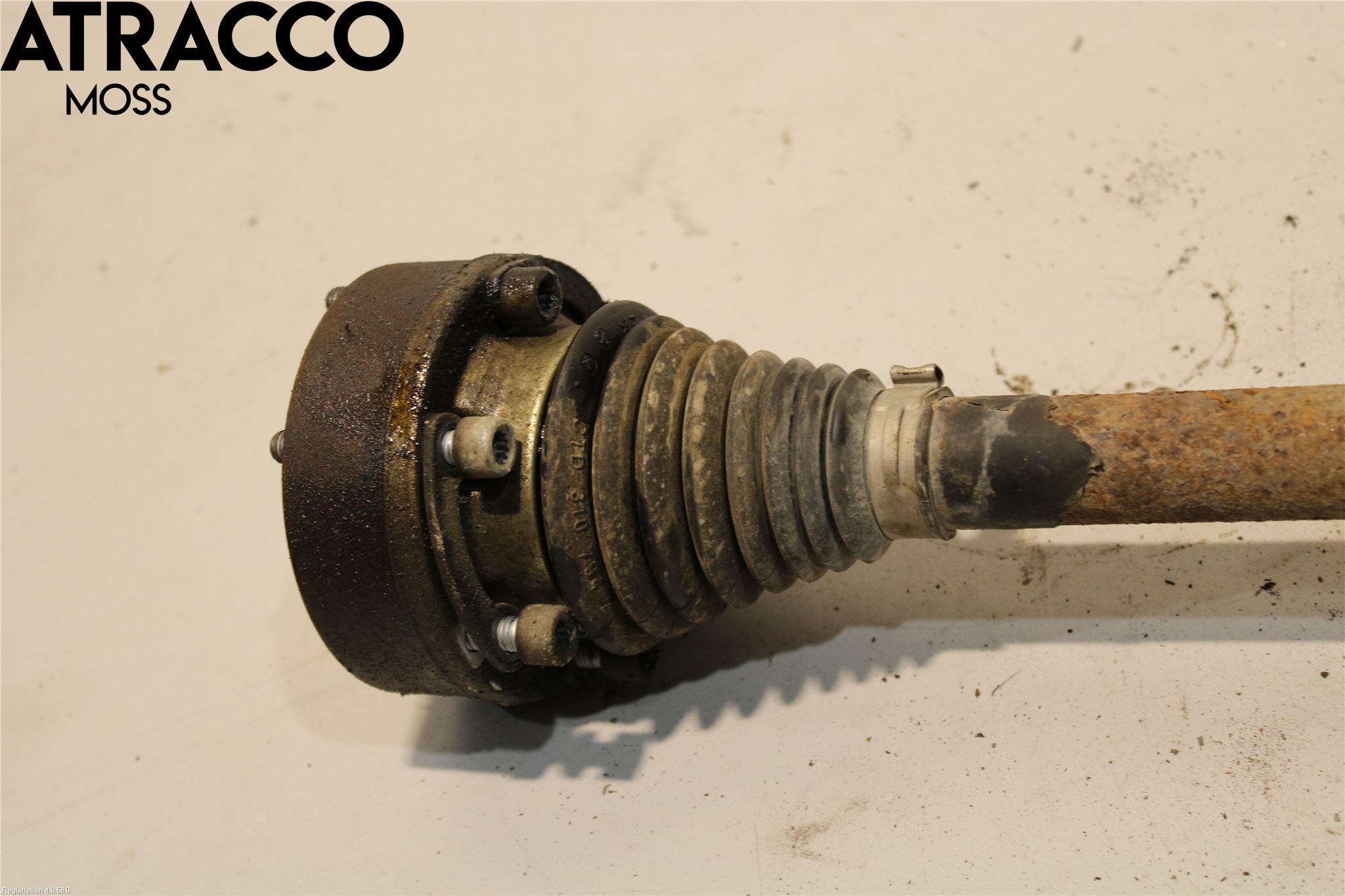 Volkswagen VW PASSAT 11-14 Drivaxel Fram Vänster