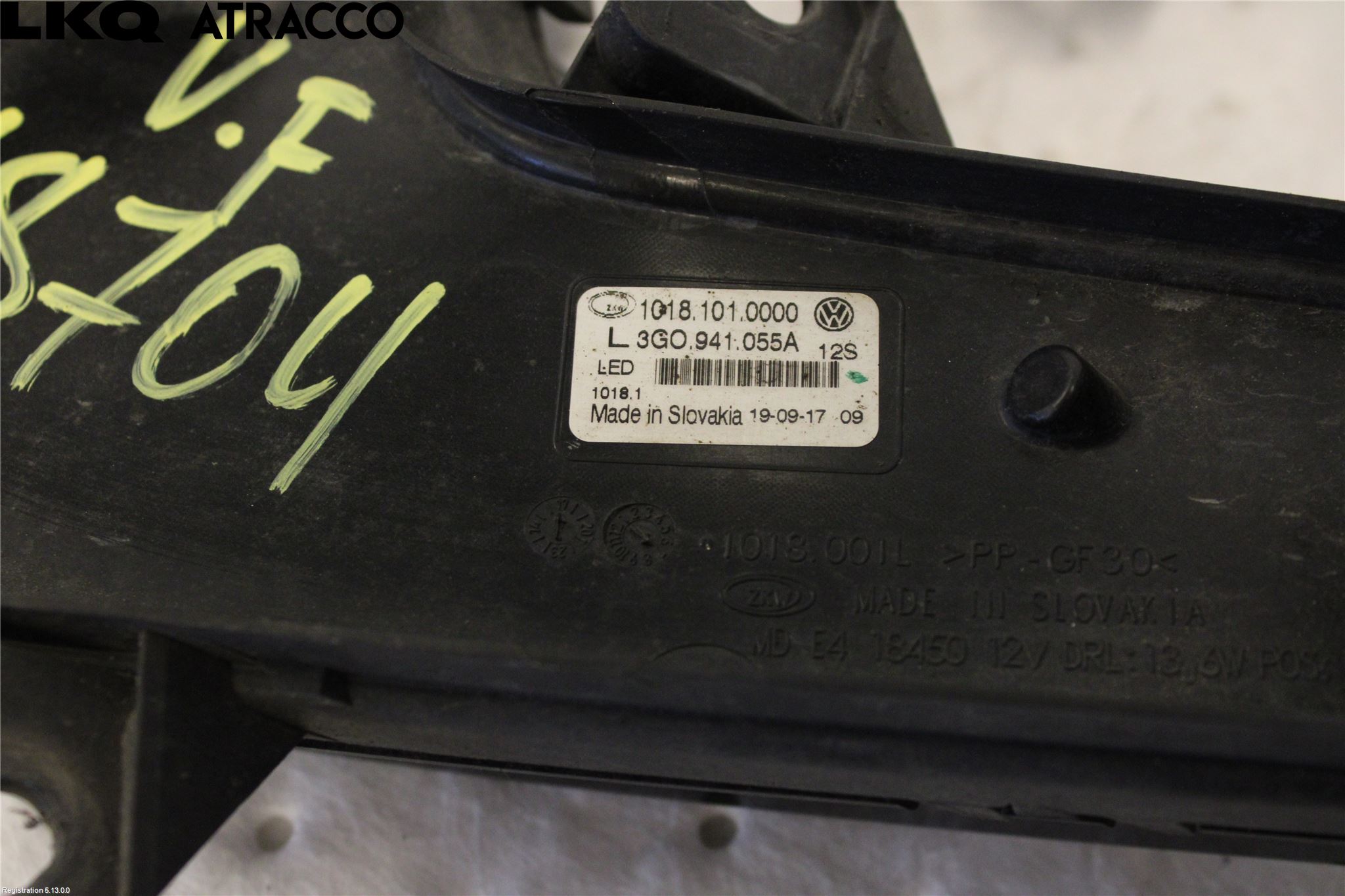Volkswagen VW PASSAT 15-19 Dimljus-Varselljus Fram