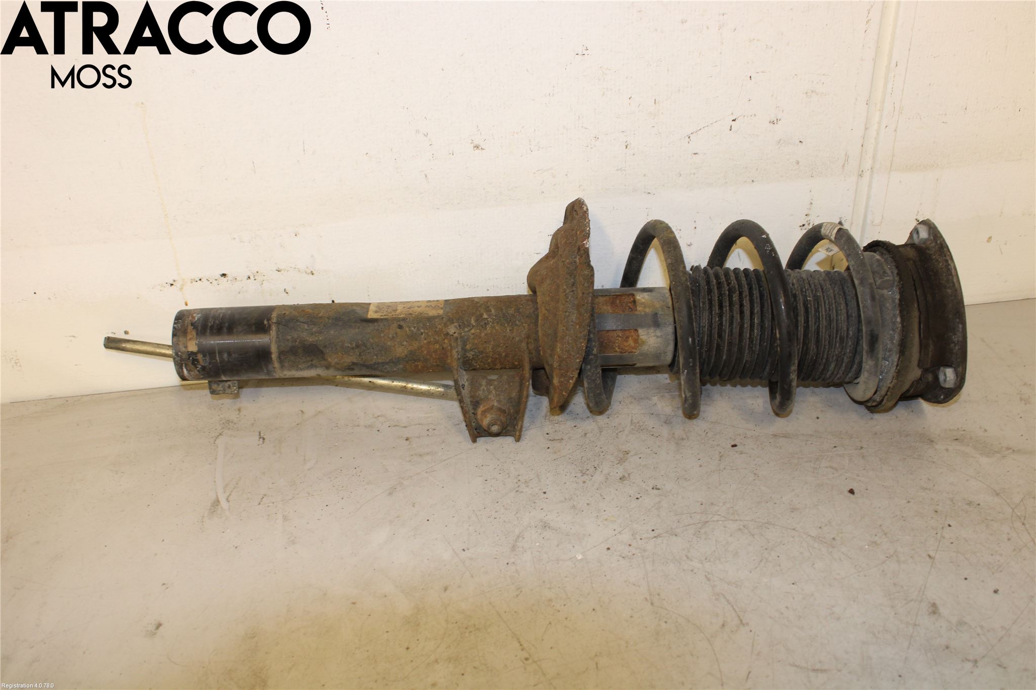 Volkswagen VW PASSAT 15-19 Fjäderben Fram Höger