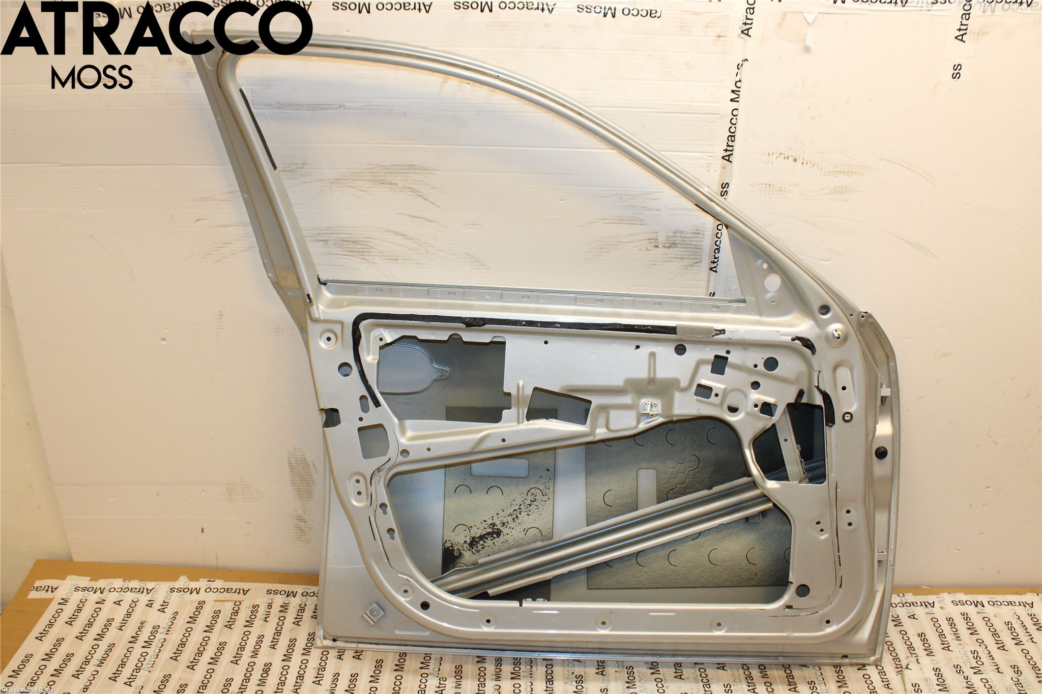 BMW 5 E60/61 Sed/Tou 02-10 Dörr Fram Vänster