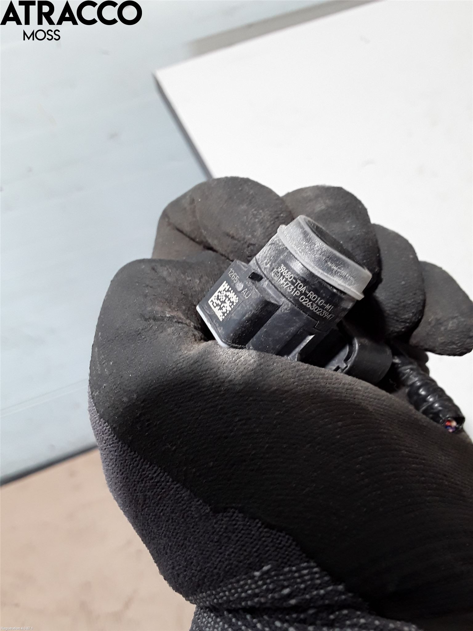 Honda CR-V 13-18 Parkeringshjälp Frontsensor