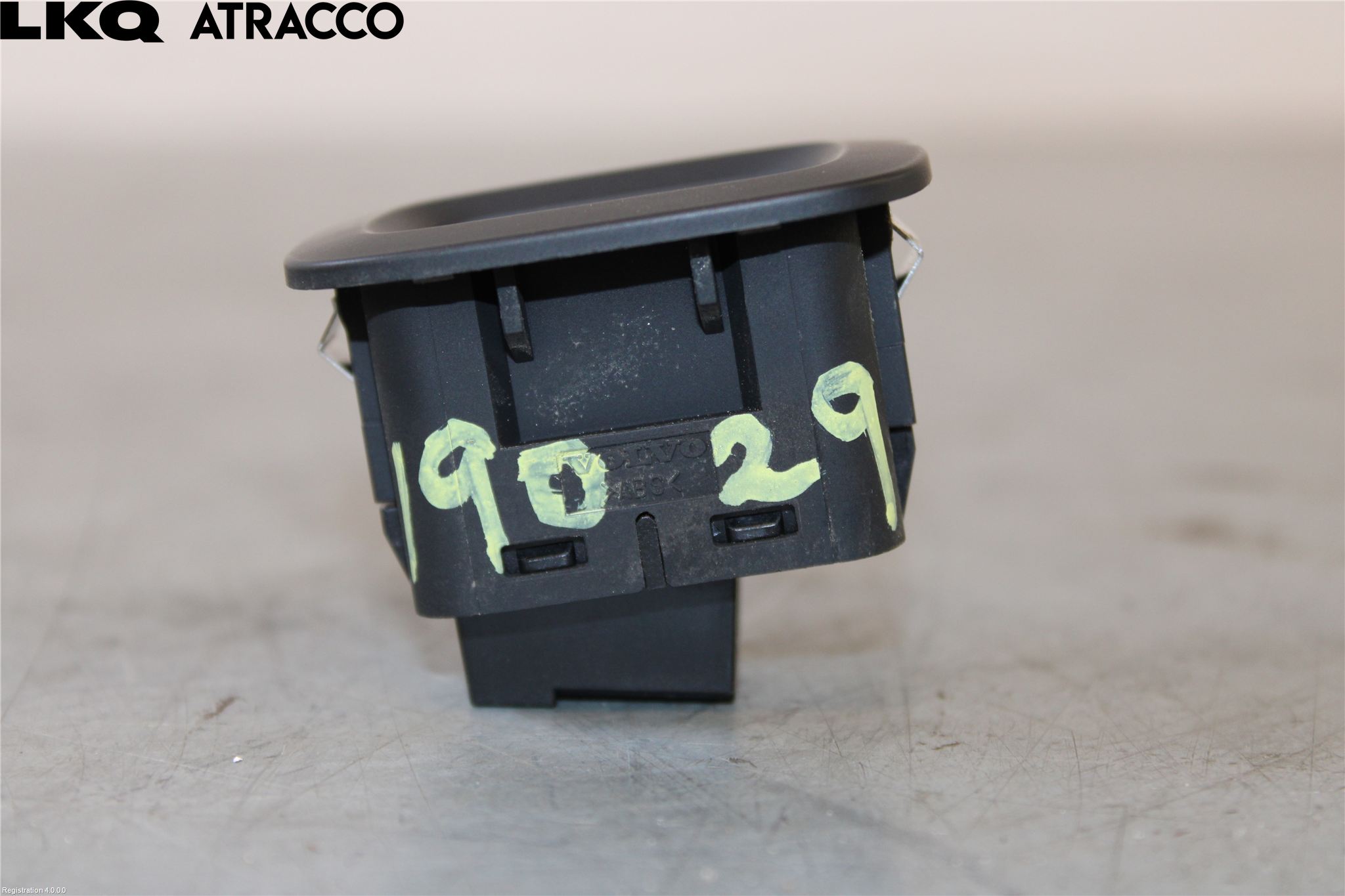 Volvo XC40/RECHARGE 18- Strömställare Övrigt