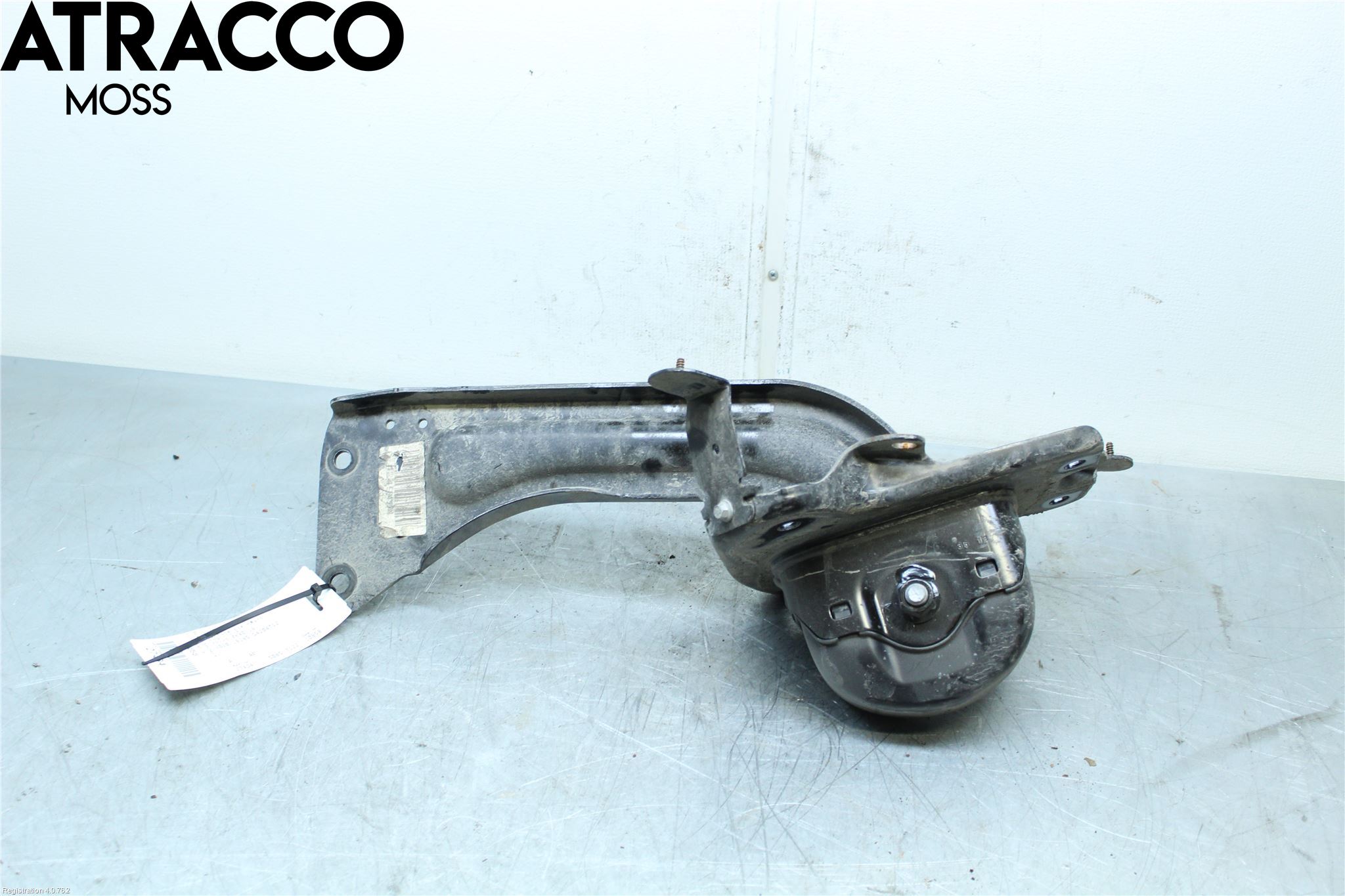 Volvo XC40/RECHARGE 18- Bärarm Bak Höger