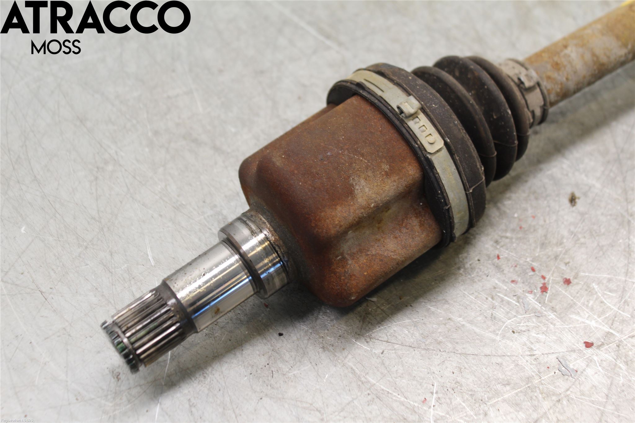 Volvo V60 14-18 Drivaxel Fram Vänster