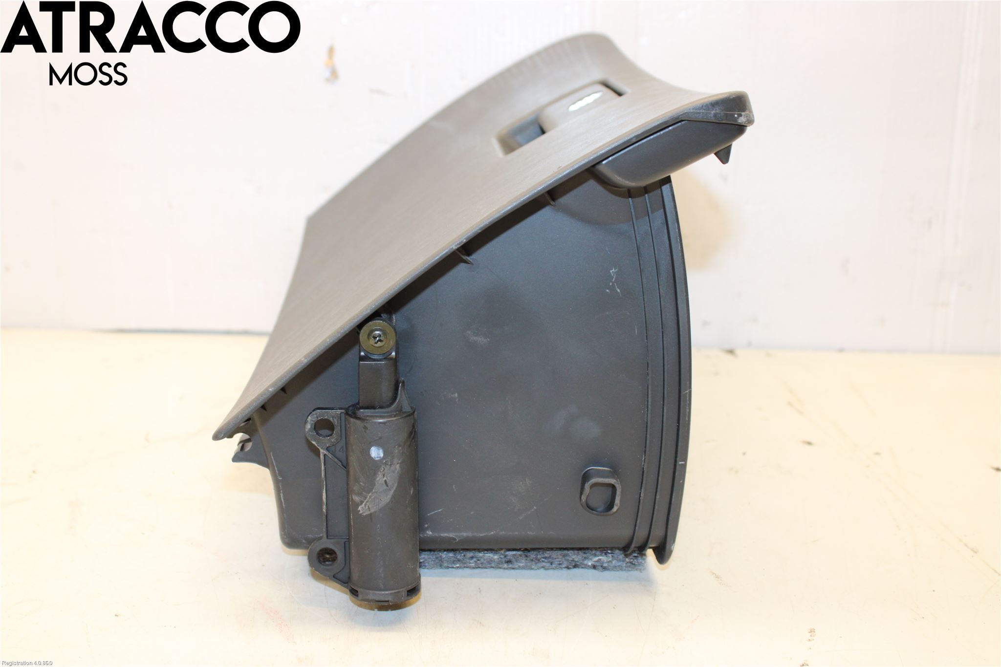 Toyota COROLLA 02-07 Handskfack