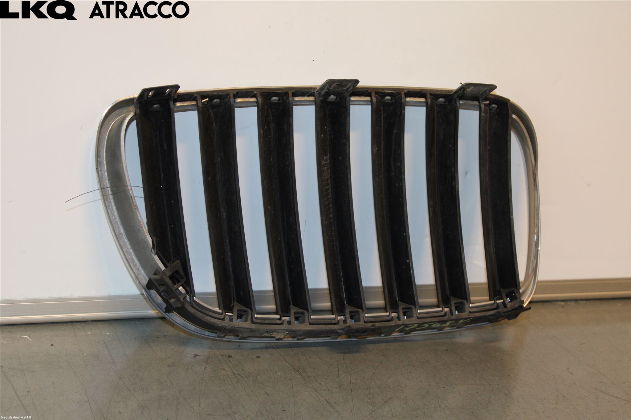 BMW X3 E83     03-10 Grilldel Vänster