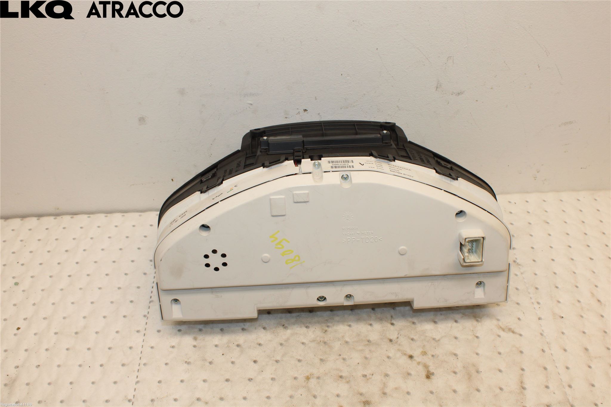 Volvo V60 11-13 Instrument Hast
